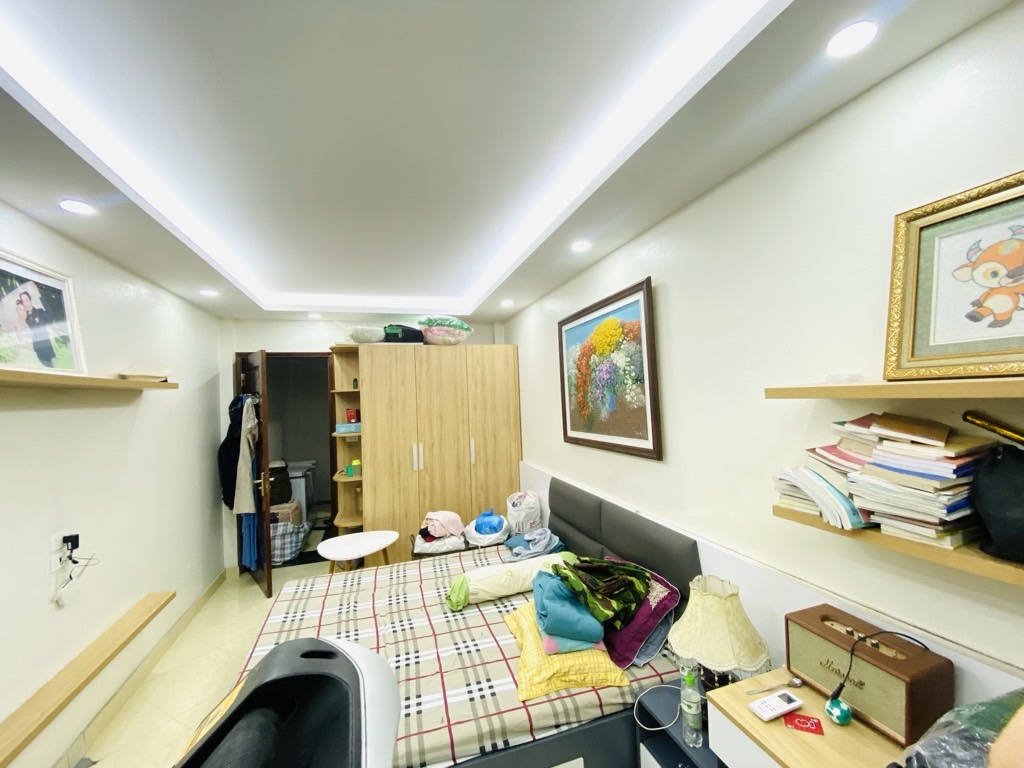 Bán nhà Định Công - diện tích 30m2 5 tầng - Nhà dân đẹp như mới - giá 8,5 tỷ