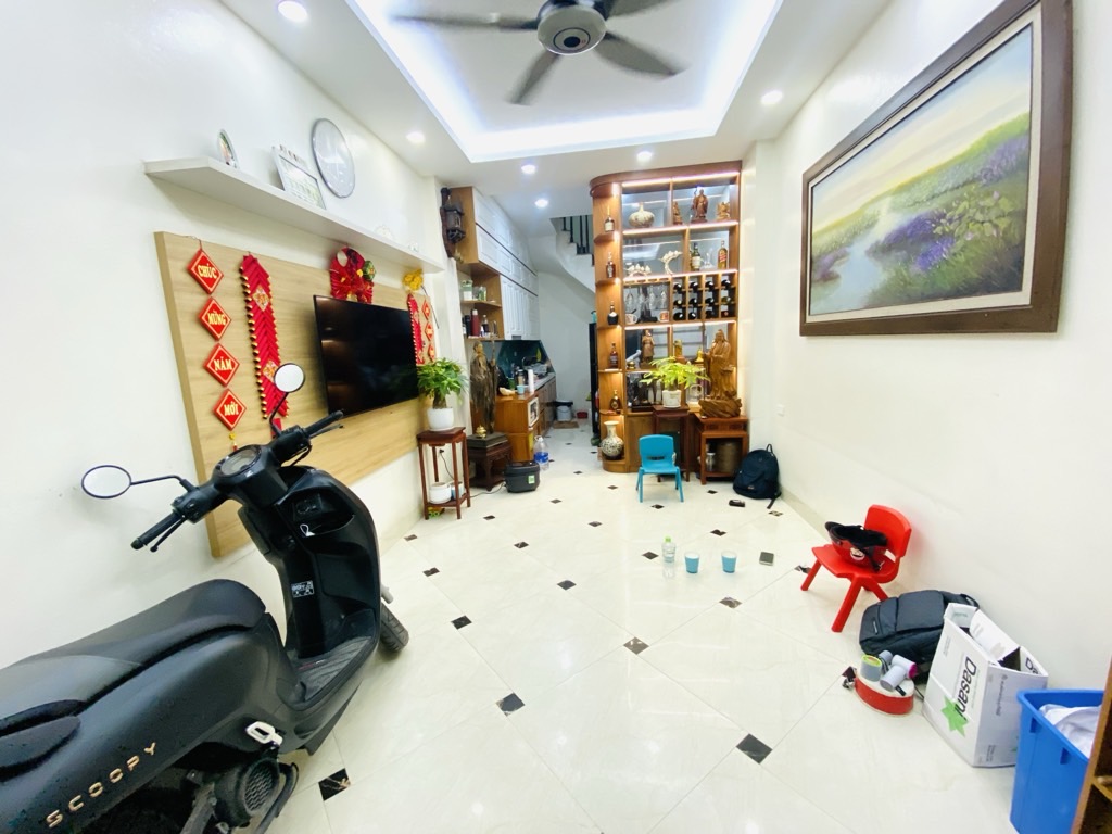 Bán nhà Định Công - diện tích 30m2 5 tầng - Nhà dân đẹp như mới - giá 8,5 tỷ