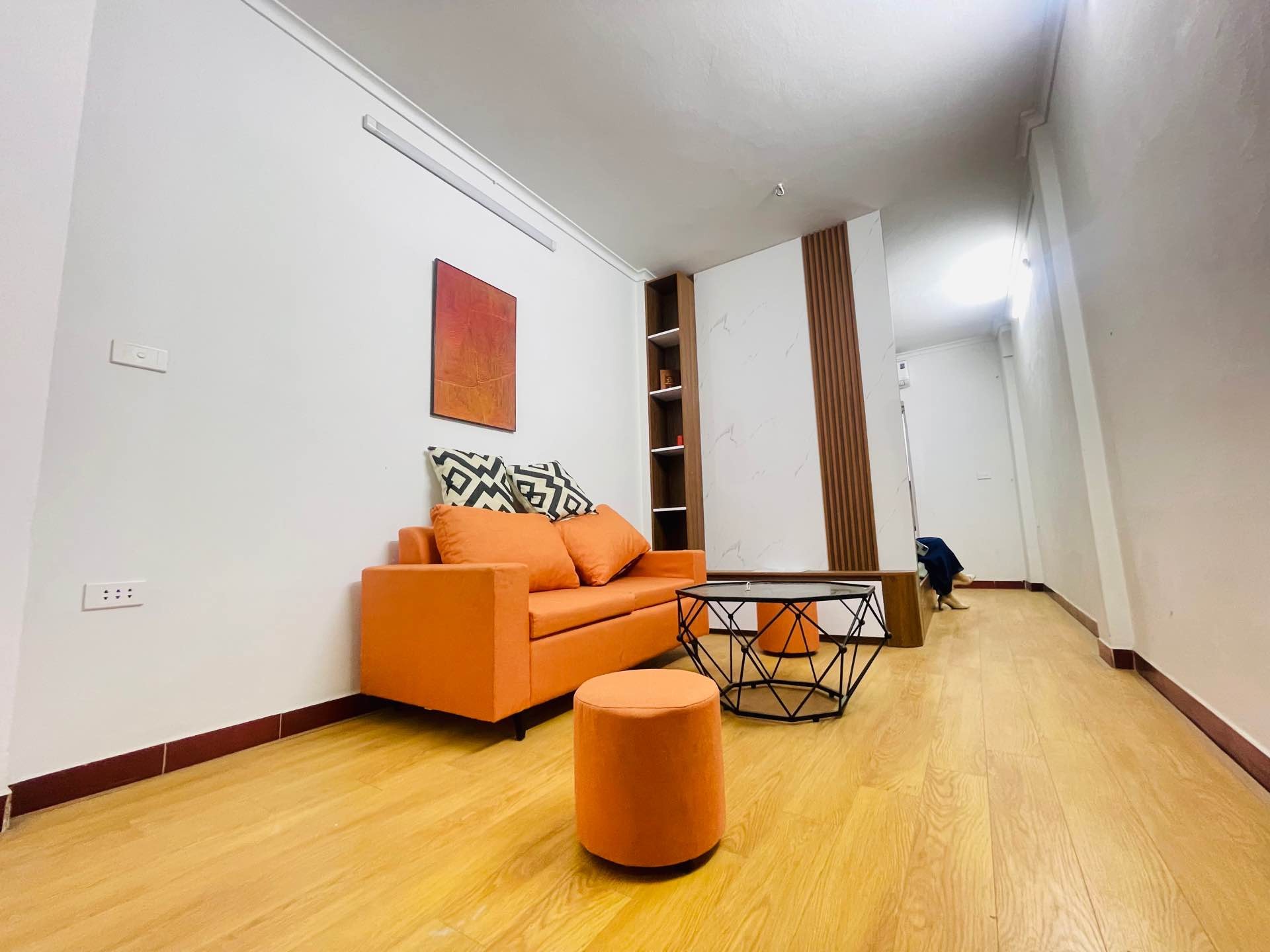 Bán nhà Hồng Mai - diện tích 60m2 2 tầng - Ô tô đỗ sát chân cầu thang - giá 3,5 tỷ