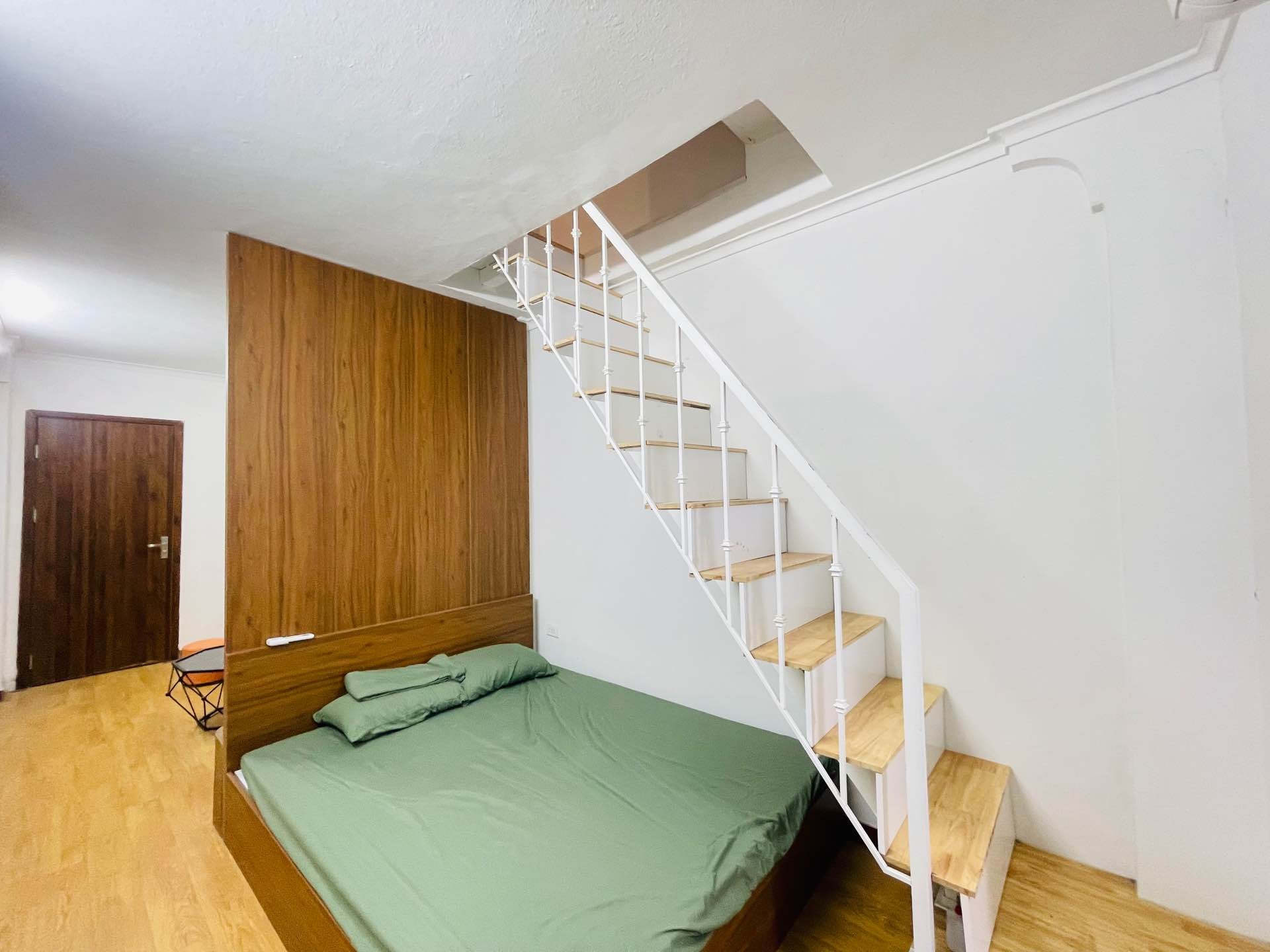 Bán nhà Hồng Mai - diện tích 60m2 2 tầng - Ô tô đỗ sát chân cầu thang - giá 3,5 tỷ