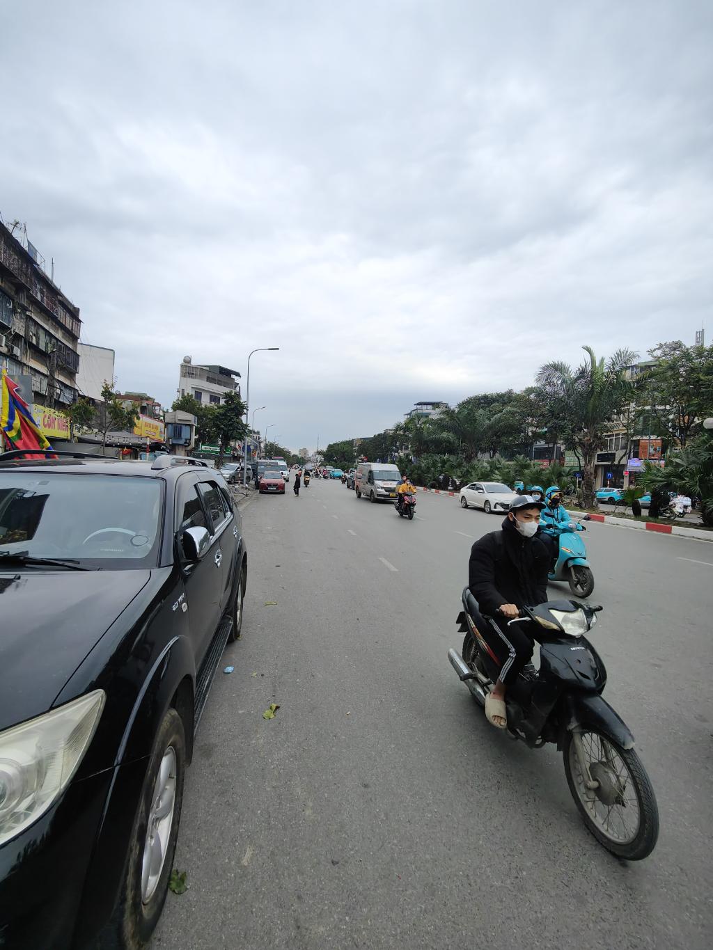 Bán nhà Trần Khát Chân - diện tích 105m2 1 tầng - Mặt phố lớn - giá 36 tỷ