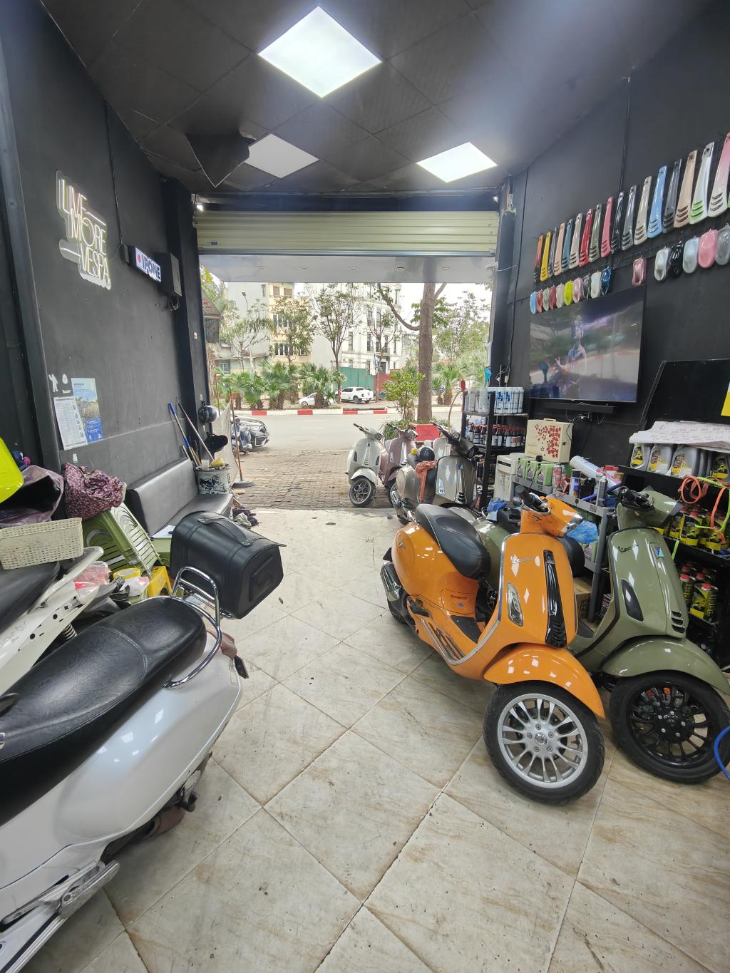 Bán nhà Trần Khát Chân - diện tích 105m2 1 tầng - Mặt phố lớn - giá 36 tỷ