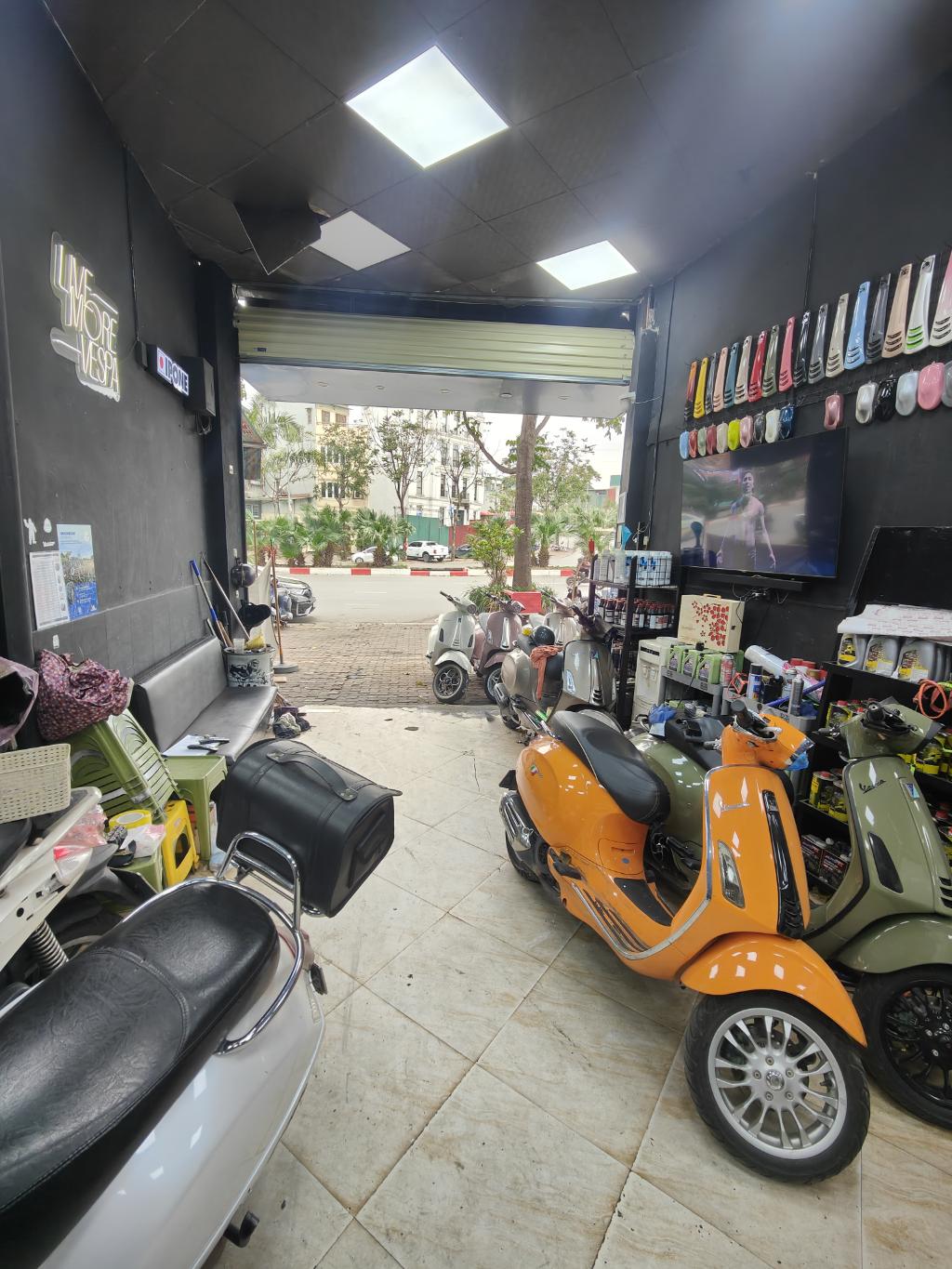 Bán nhà Trần Khát Chân - diện tích 105m2 1 tầng - Mặt phố lớn - giá 36 tỷ