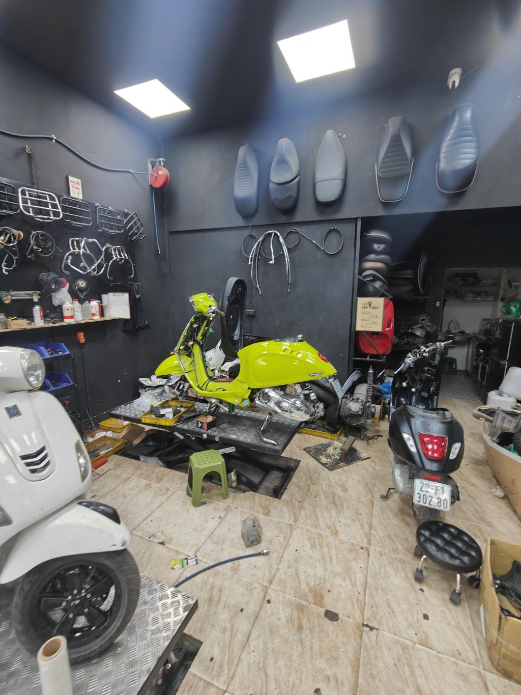 Bán nhà Trần Khát Chân - diện tích 105m2 1 tầng - Mặt phố lớn - giá 36 tỷ