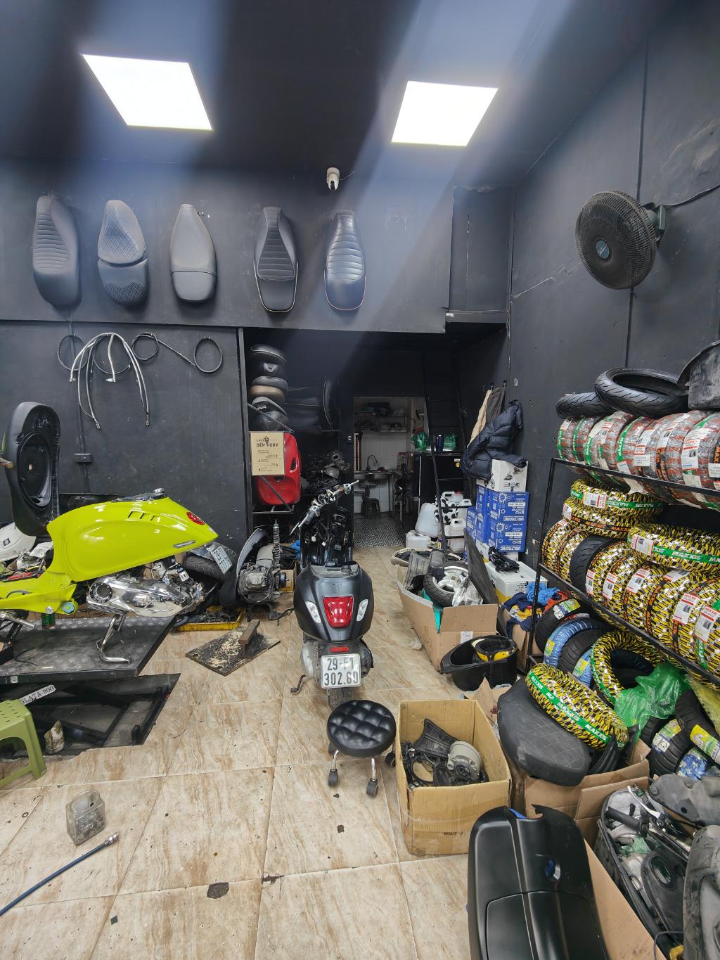 Bán nhà Trần Khát Chân - diện tích 105m2 1 tầng - Mặt phố lớn - giá 36 tỷ