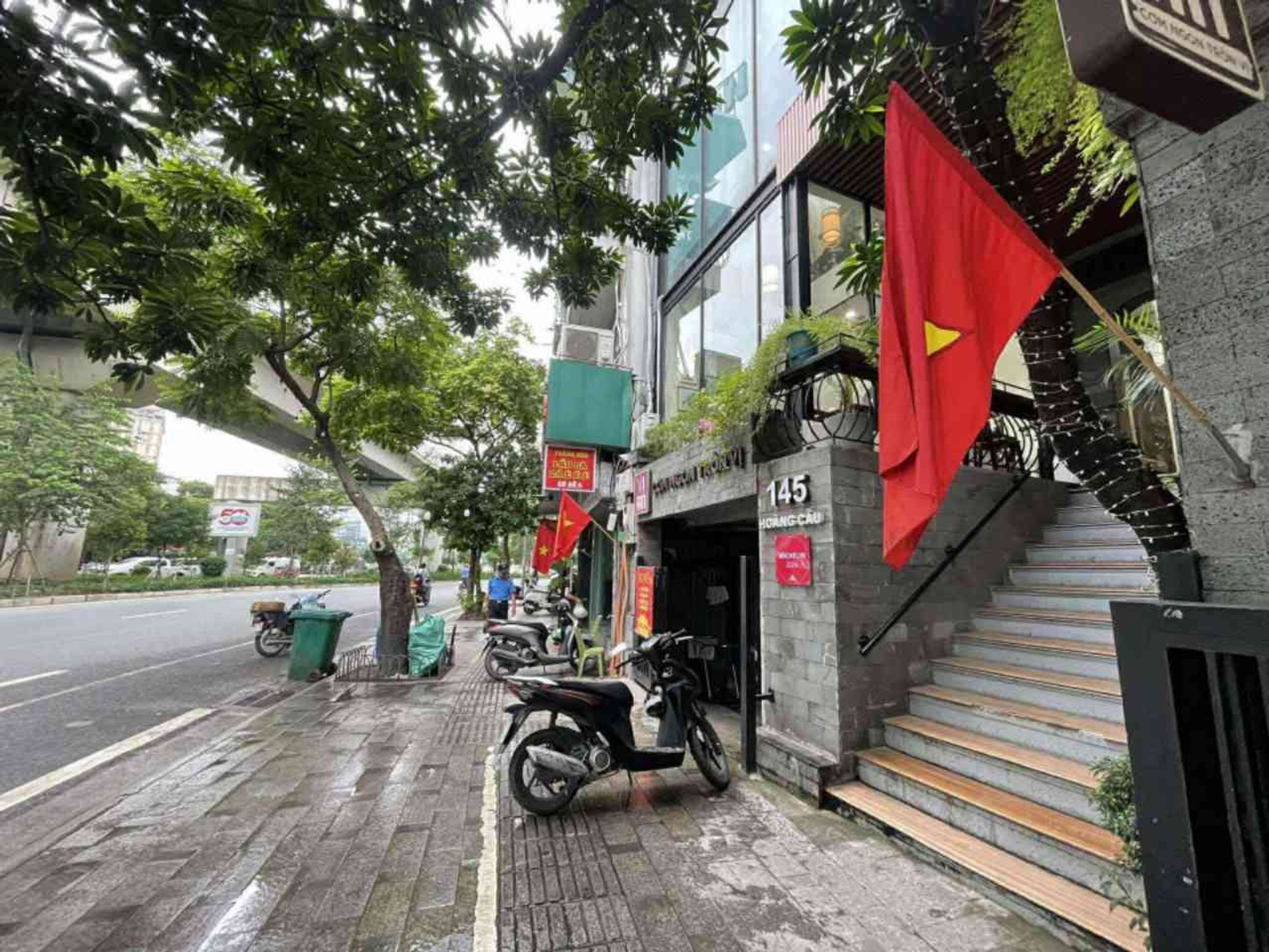 Bán nhà Hoàng Cầu - diện tích 237m2 3 tầng - mặt tiền 8,3m - giá 183 tỷ