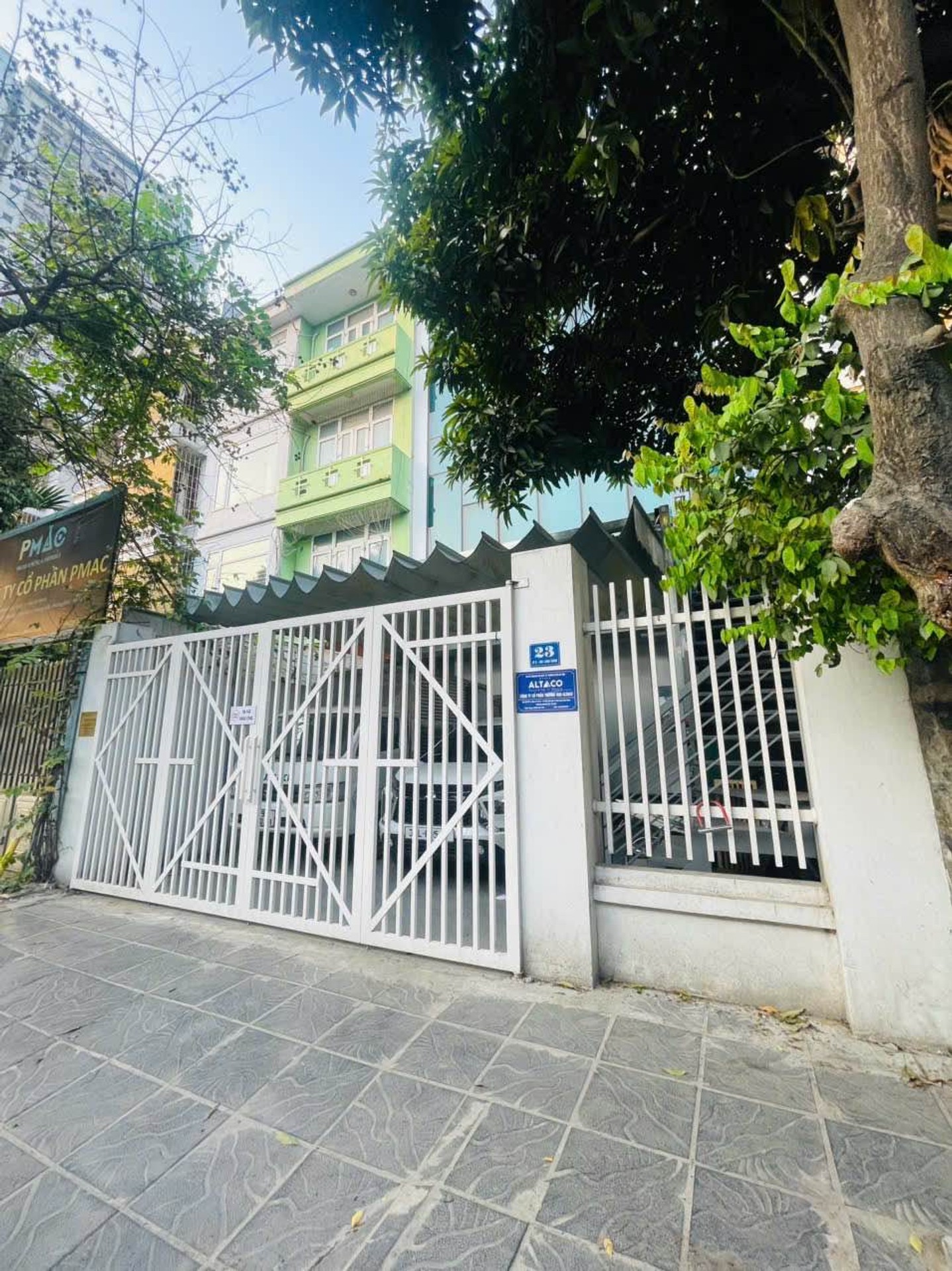 Bán nhà Vành Đai 3 - diện tích 170m2 4 tầng - Mặt tiền khủng - giá 64,8 tỷ