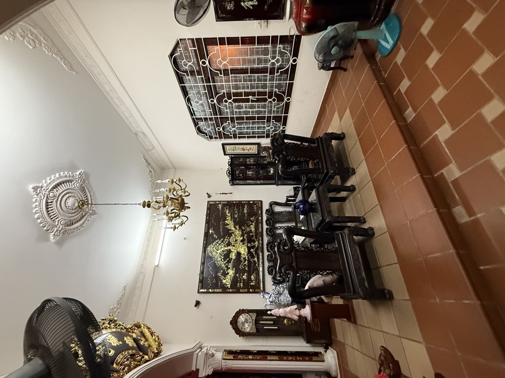 Bán nhà Vương Thừa Vũ - diện tích 310.9m2 2 tầng - Lô góc 3 mặt thoáng - giá 56 tỷ