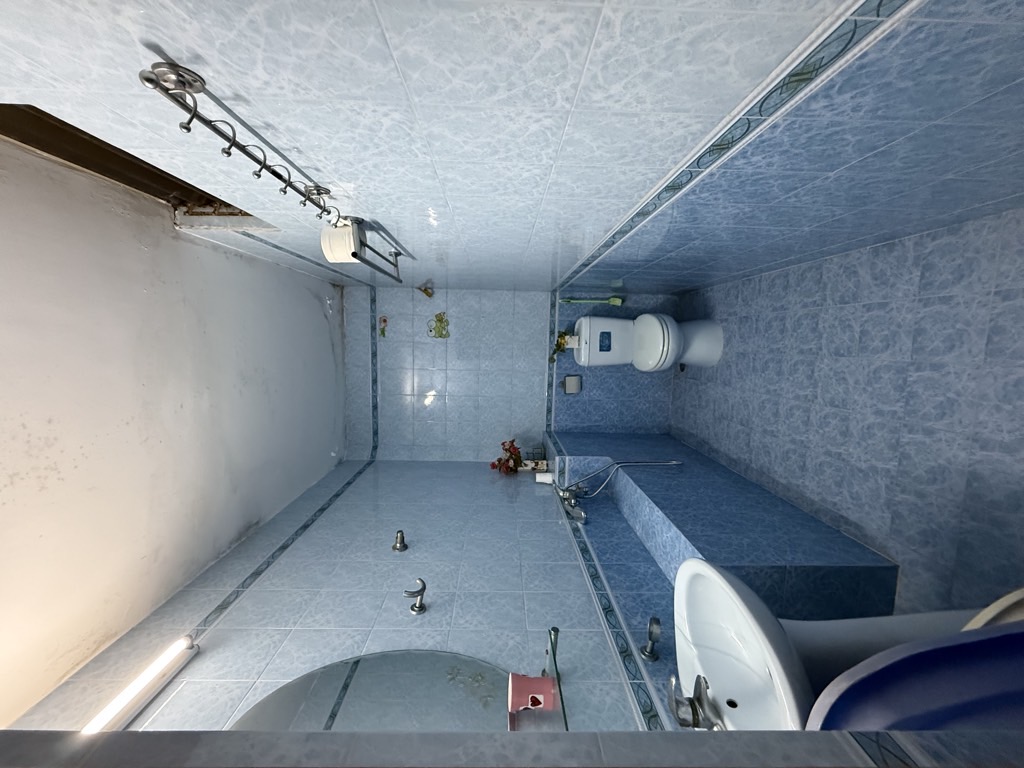 Bán nhà Vương Thừa Vũ - diện tích 310.9m2 2 tầng - Lô góc 3 mặt thoáng - giá 56 tỷ