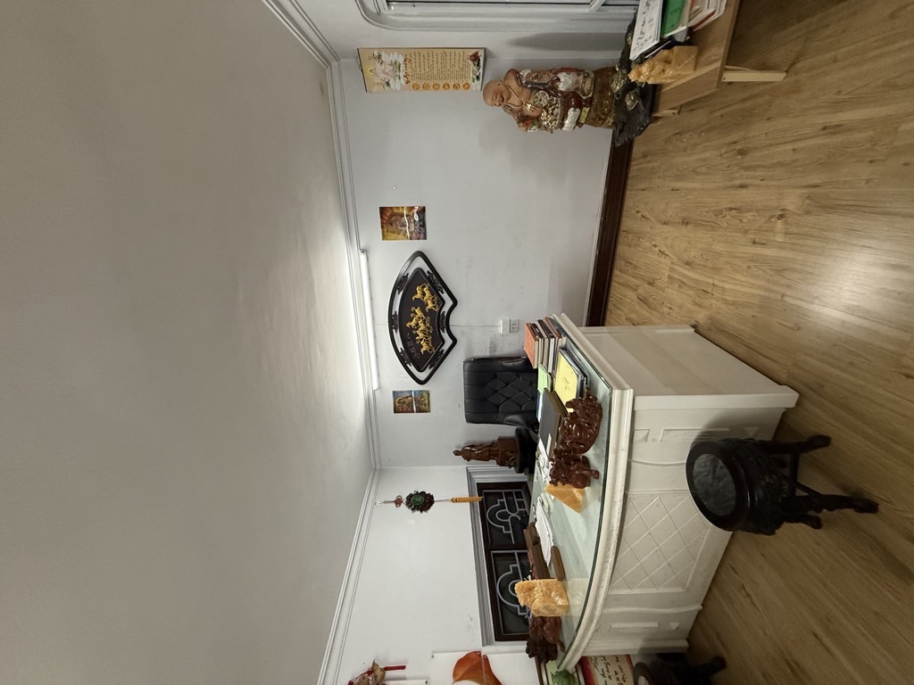 Bán nhà Vương Thừa Vũ - diện tích 310.9m2 2 tầng - Lô góc 3 mặt thoáng - giá 56 tỷ