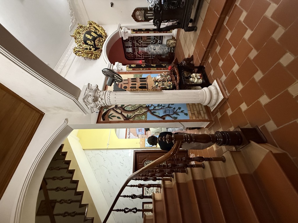 Bán nhà Vương Thừa Vũ - diện tích 310.9m2 2 tầng - Lô góc 3 mặt thoáng - giá 56 tỷ