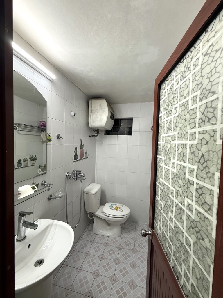 Bán nhà Vương Thừa Vũ - diện tích 310.9m2 2 tầng - Lô góc 3 mặt thoáng - giá 56 tỷ