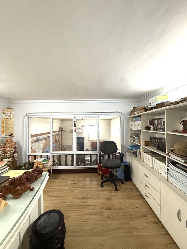 Bán nhà Vương Thừa Vũ - diện tích 310.9m2 2 tầng - Lô góc 3 mặt thoáng - giá 56 tỷ