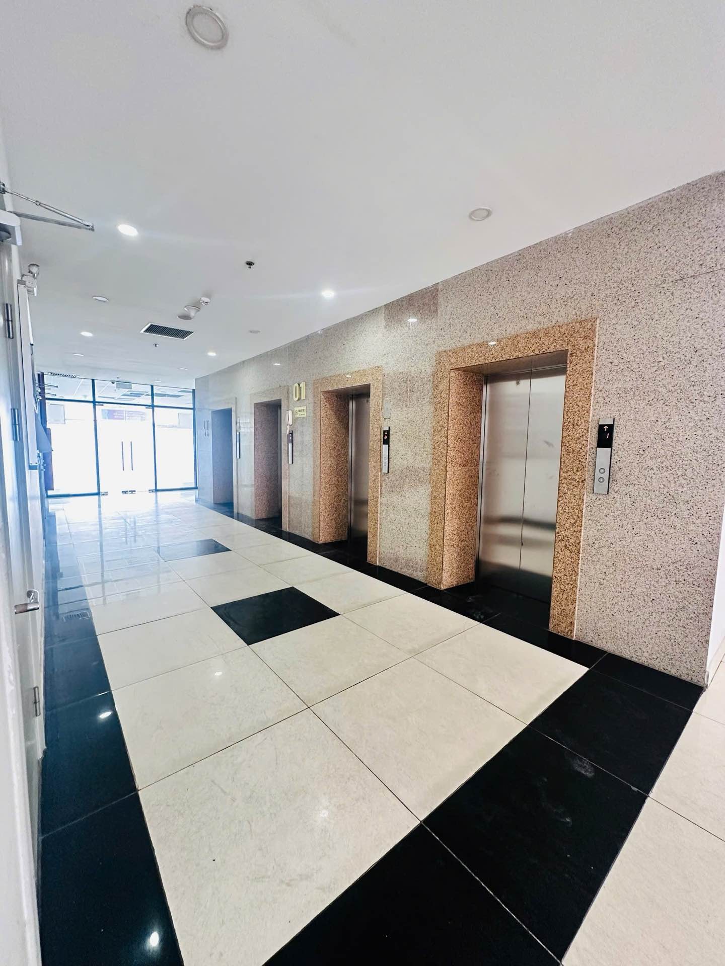 Bán nhà Toà CT3 X2 Đại Kim - diện tích 95m2 24 tầng - Căn hộ rộng đẹp - giá 7,95 tỷ