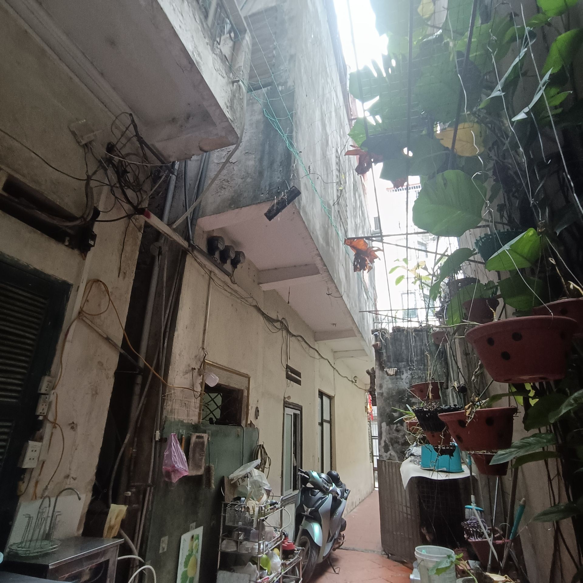 Bán nhà Lương Khánh Thiện - diện tích 135m2 3 tầng - Ô tô đỗ cửa - giá 37 tỷ