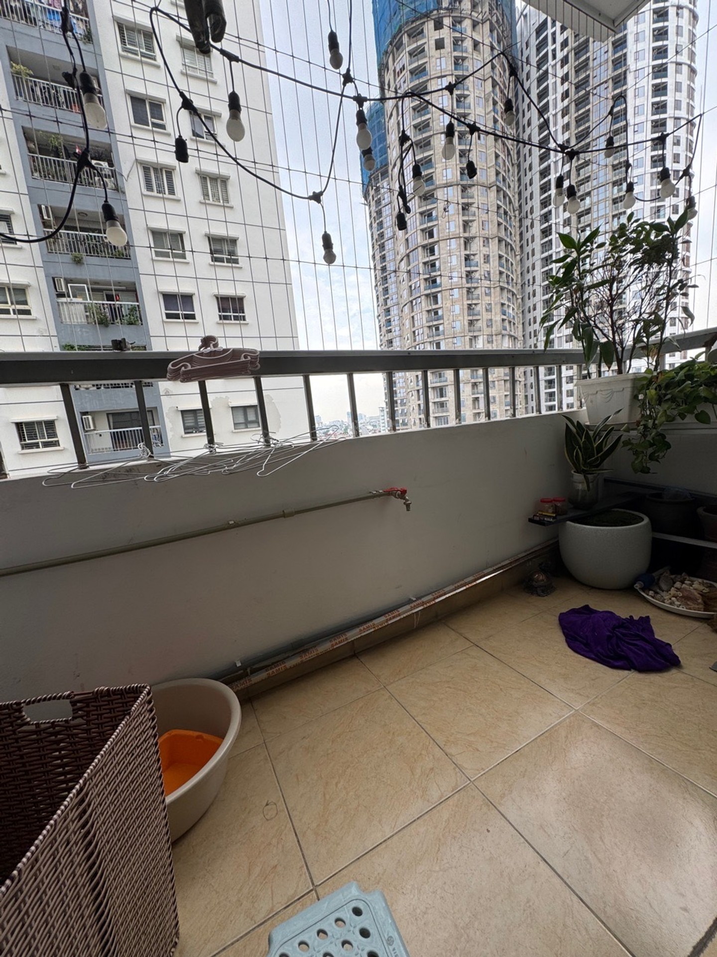 Bán nhà Định Công - diện tích 122m2 8 tầng - Lô góc - giá 8,4 tỷ
