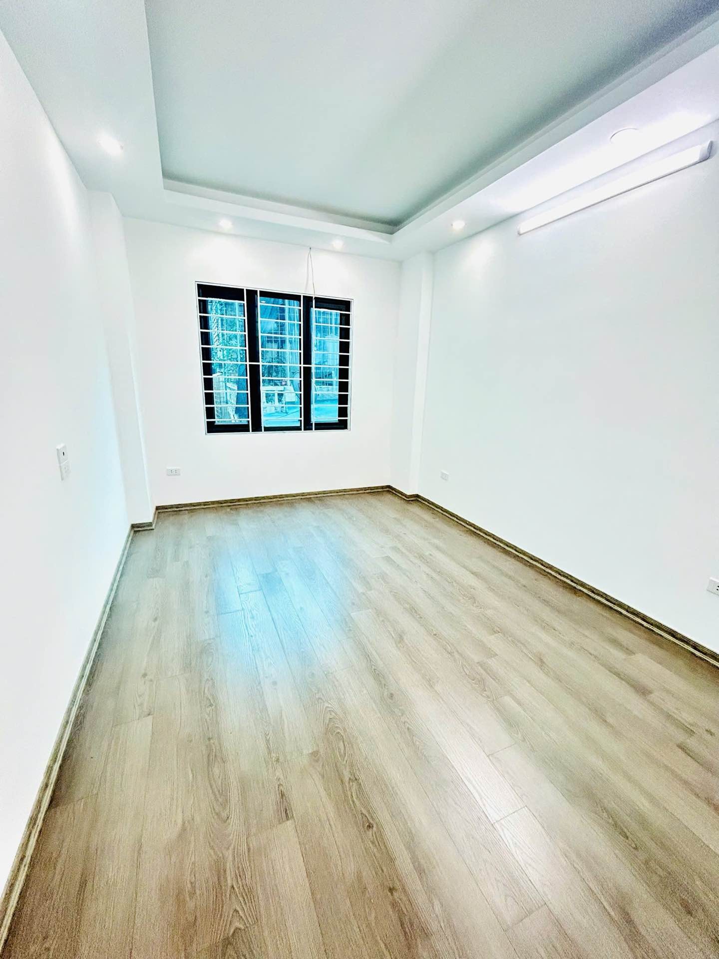 Bán nhà Trương Định - diện tích 28m2 5 tầng - Nhà đẹp hiếm có - giá 7,55 tỷ