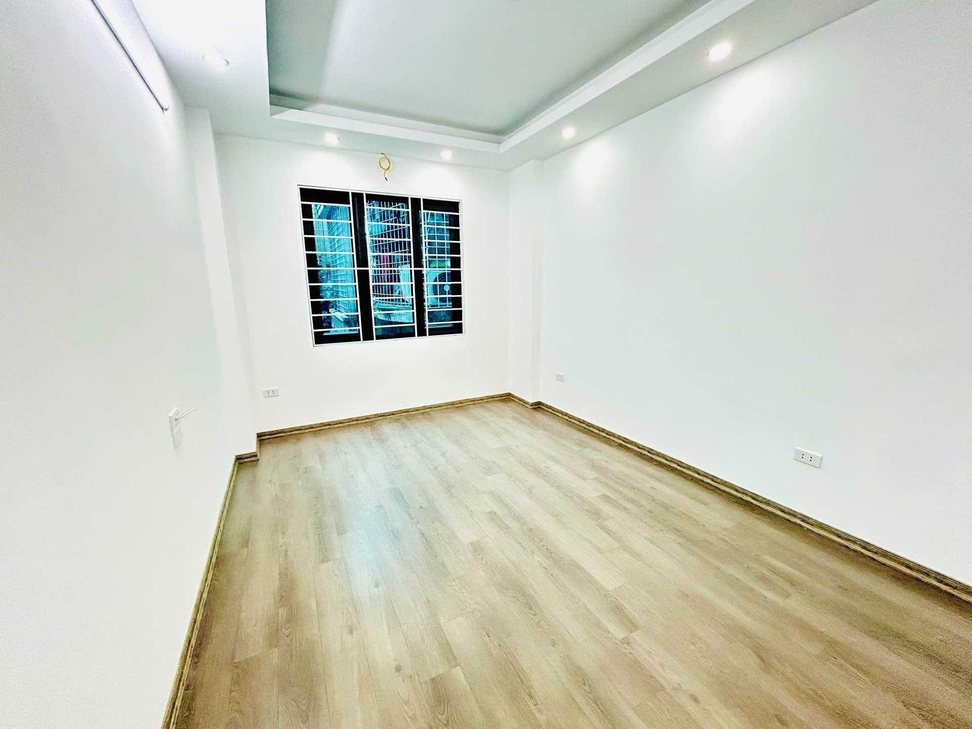 Bán nhà Trương Định - diện tích 28m2 5 tầng - Nhà đẹp hiếm có - giá 7,55 tỷ