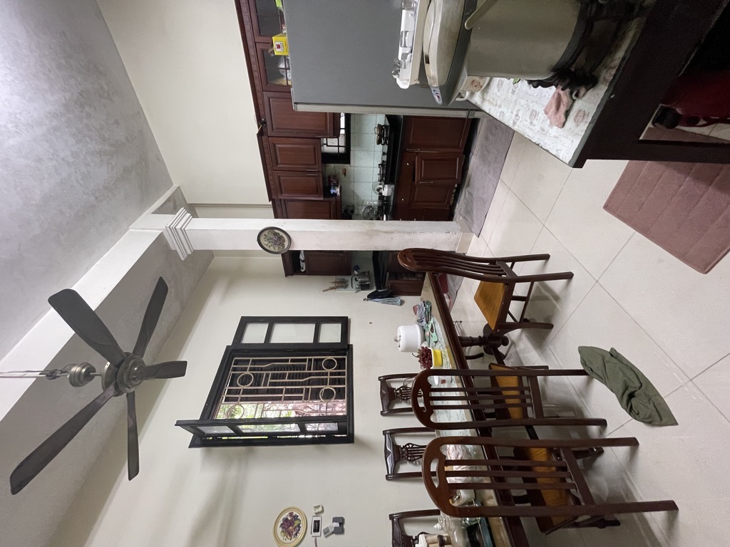 Bán nhà Láng Hạ - diện tích 217m2 2 tầng - Ô TÔ VÀO NHÀ - giá 32 tỷ