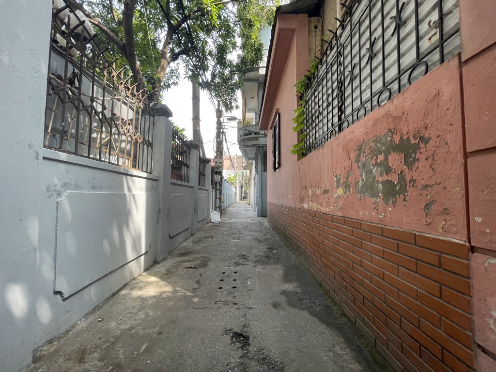 Bán nhà Láng Hạ - diện tích 217m2 2 tầng - Ô TÔ VÀO NHÀ - giá 32 tỷ