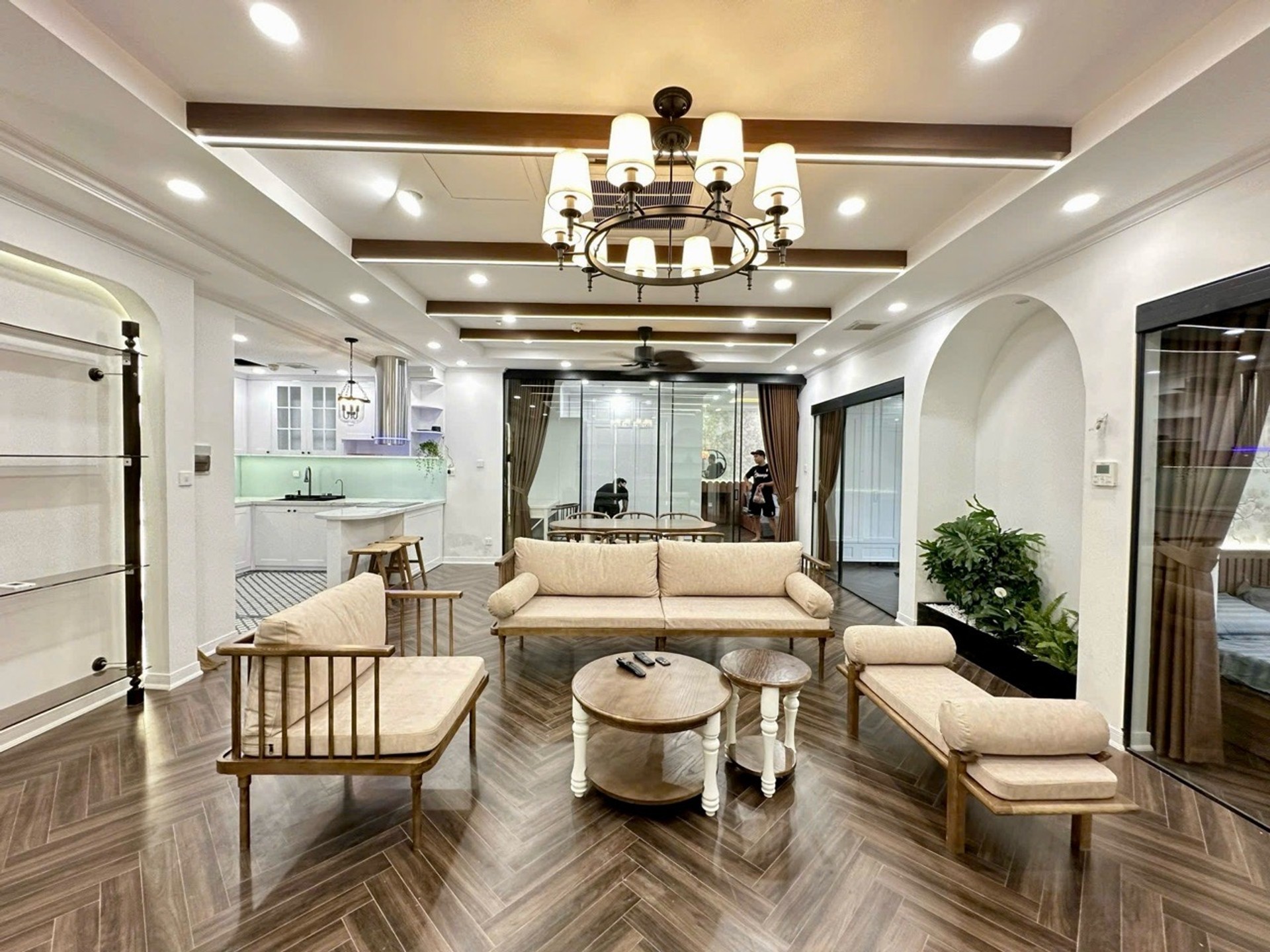 Bán nhà Minh Khai - diện tích 136m2 1 tầng - Siêu phẩm đập thông cực đẹp toà T8 Times City - giá 16,3 tỷ