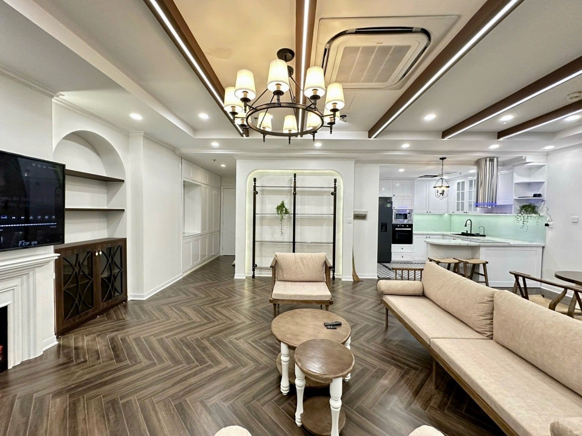 Bán nhà Minh Khai - diện tích 136m2 1 tầng - Siêu phẩm đập thông cực đẹp toà T8 Times City - giá 16,3 tỷ
