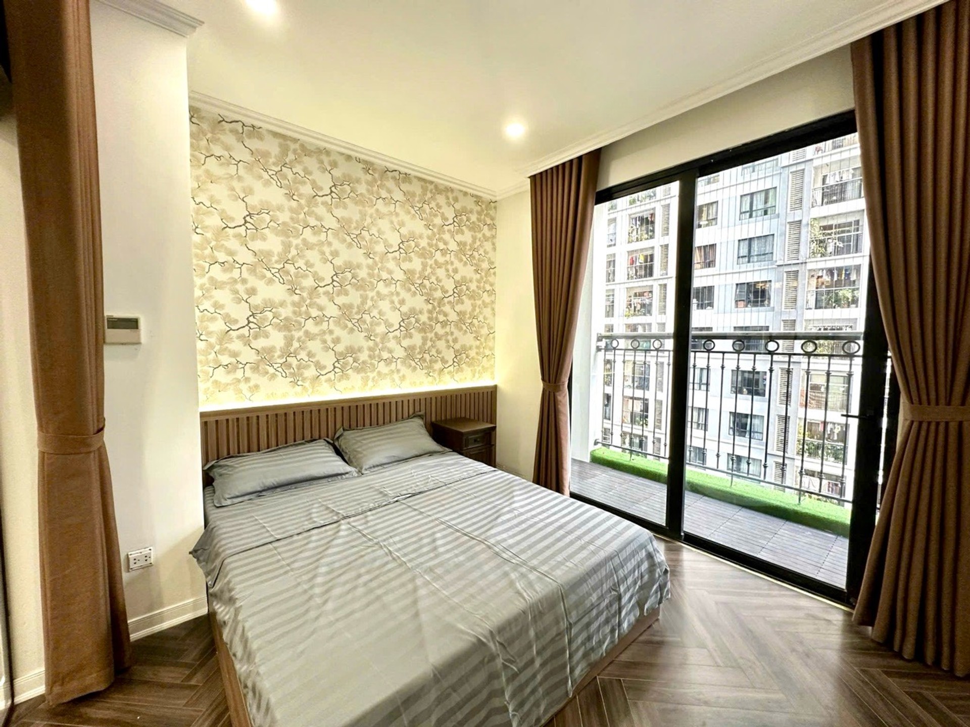 Bán nhà Minh Khai - diện tích 136m2 1 tầng - Siêu phẩm đập thông cực đẹp toà T8 Times City - giá 16,3 tỷ
