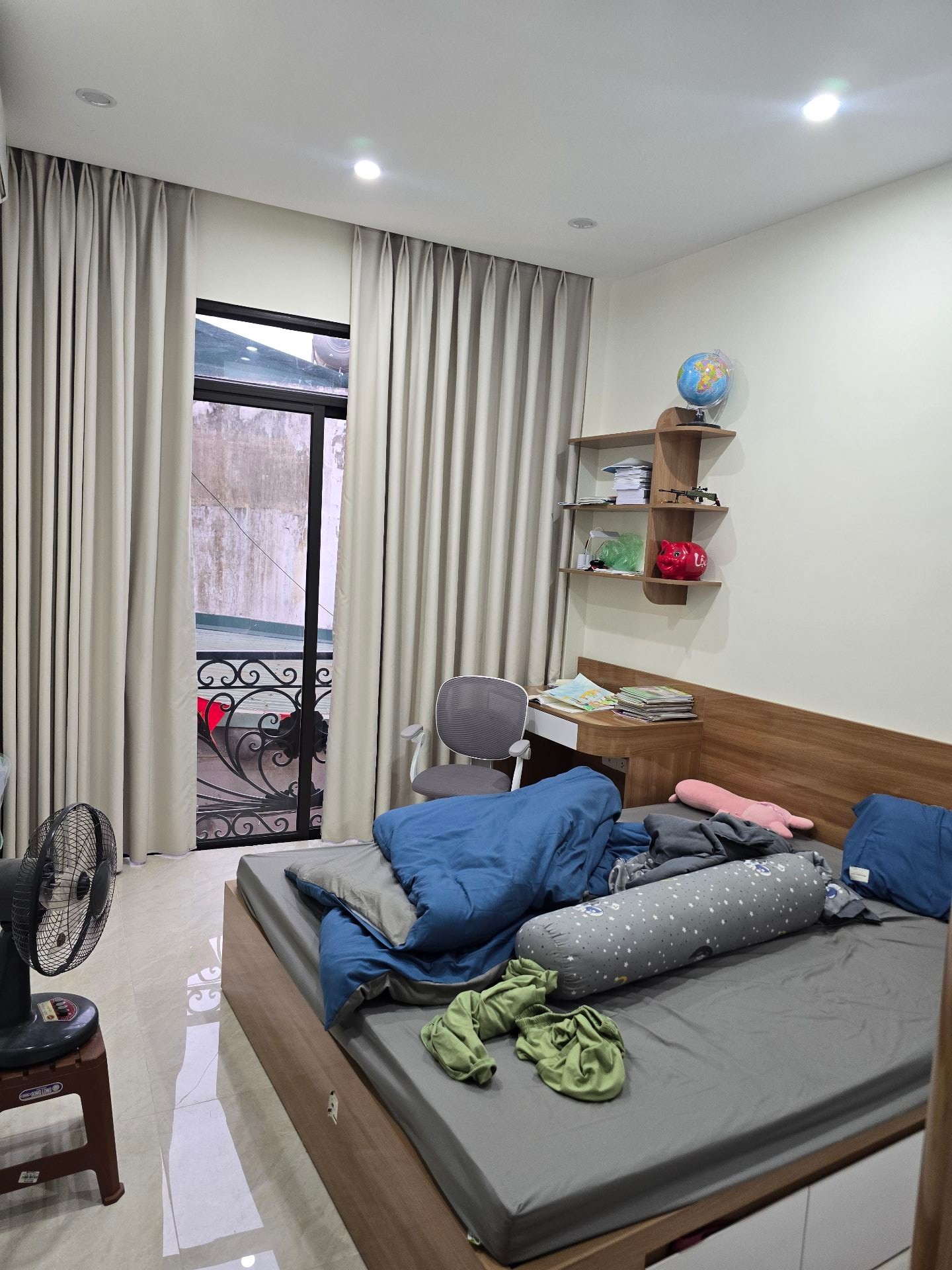 Bán nhà Định Công Thượng - diện tích 44m2 4 tầng - Nhà đẹp rất mới, Nội thất thiết kế theo phòng rất đẹp - giá 15,5 tỷ