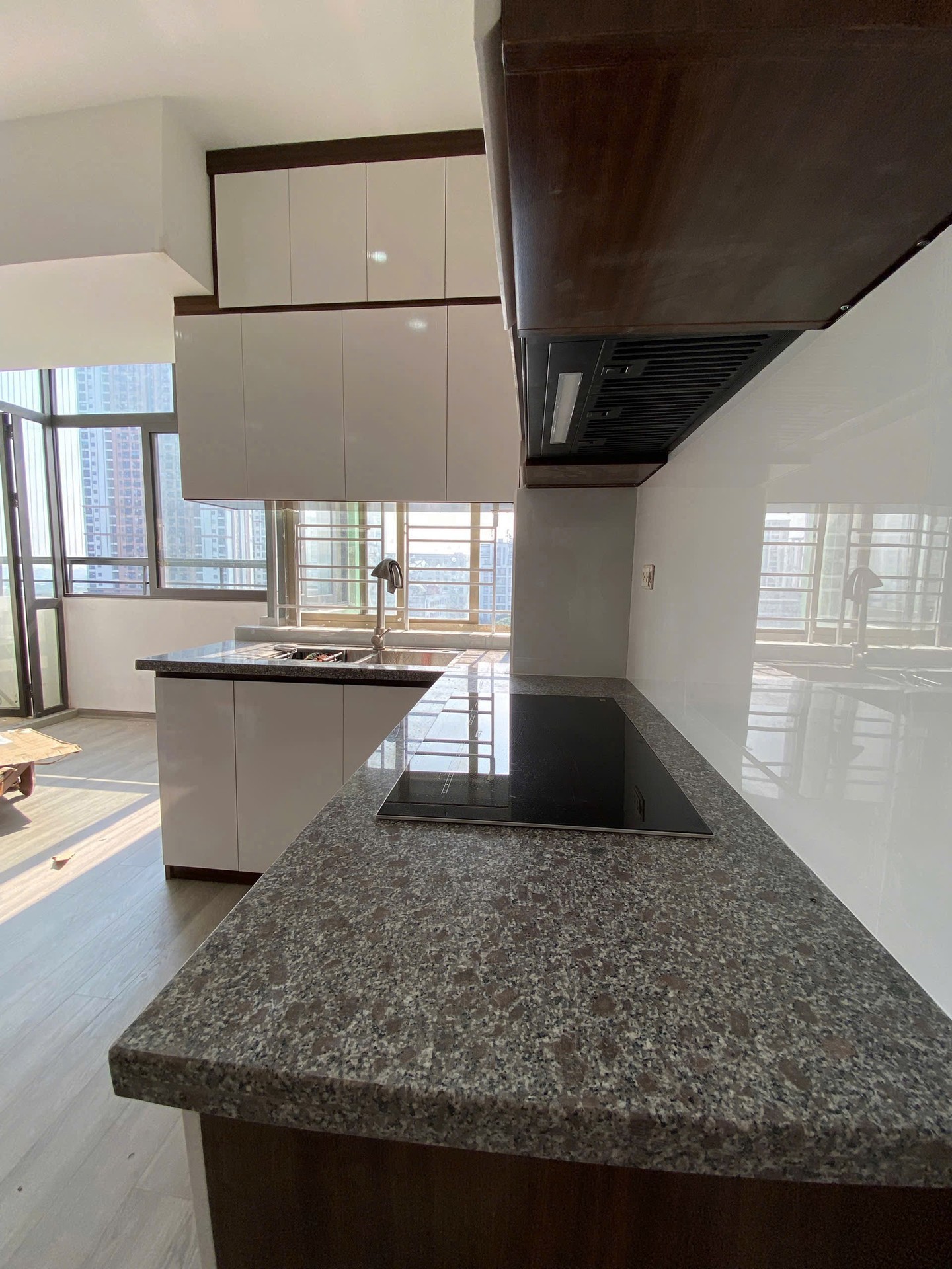 Bán nhà Hoàng Mai - diện tích 63m2 8 tầng - Chung cư thấp tầng - giá 4,75 tỷ