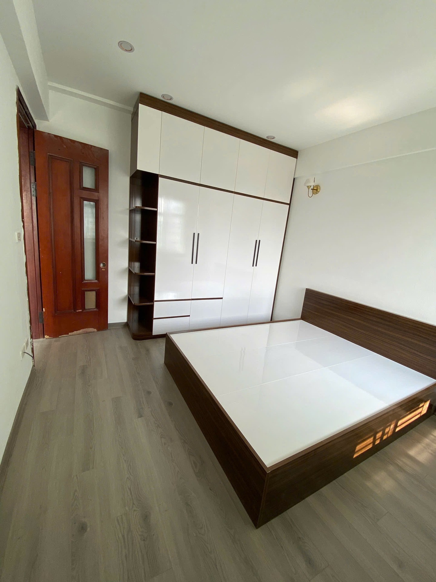 Bán nhà Hoàng Mai - diện tích 63m2 8 tầng - Chung cư thấp tầng - giá 4,75 tỷ