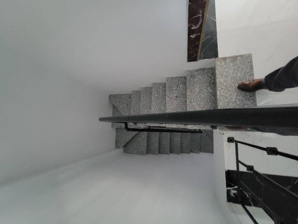 Bán nhà Thúy Lĩnh - diện tích 30m2 6 tầng - Ô TÔ ĐỖ CỔNG - giá 7,6 tỷ