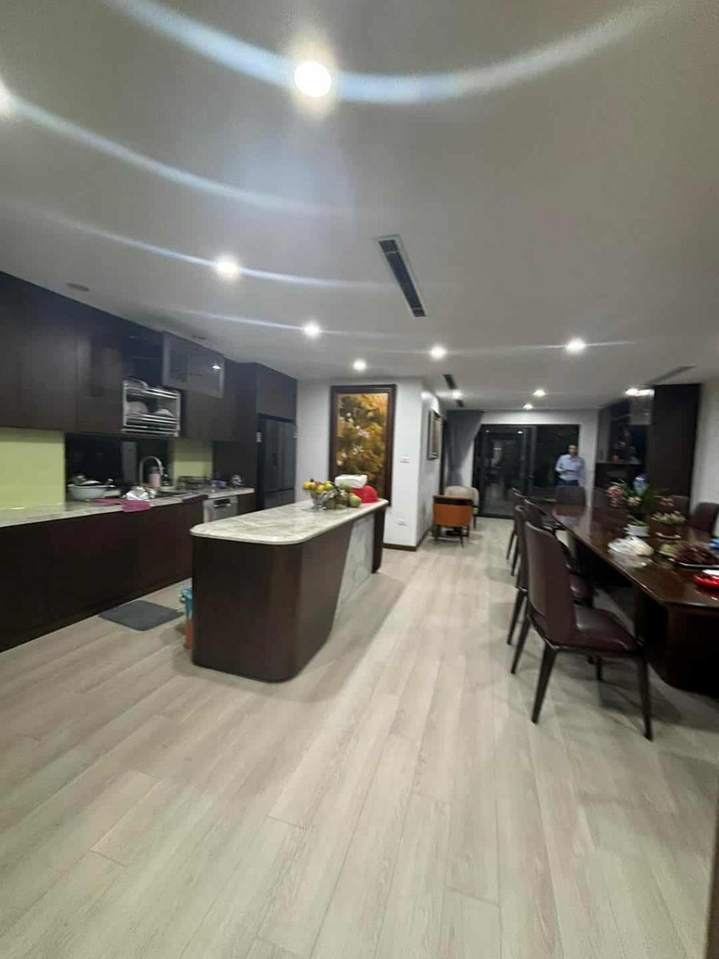 Bán nhà Đồng Nhân - diện tích 181m2 10 tầng - Mặt phố trung tâm quận Hai Bà Trưng - giá 179 tỷ