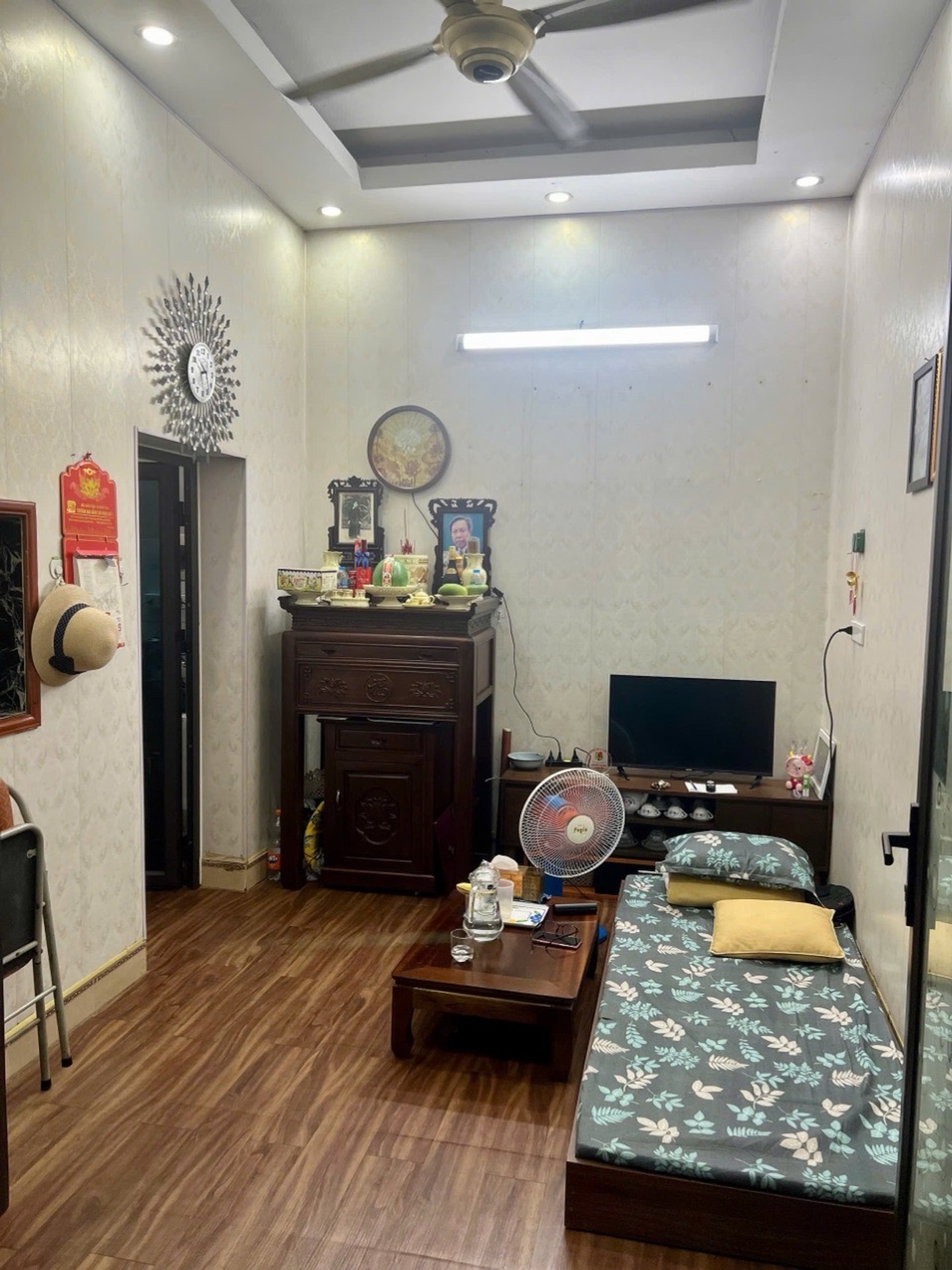 Bán nhà Thanh Xuân - diện tích 23m2 2 tầng - Ô TÔ ĐỖ CỔNG - giá 2,3 tỷ