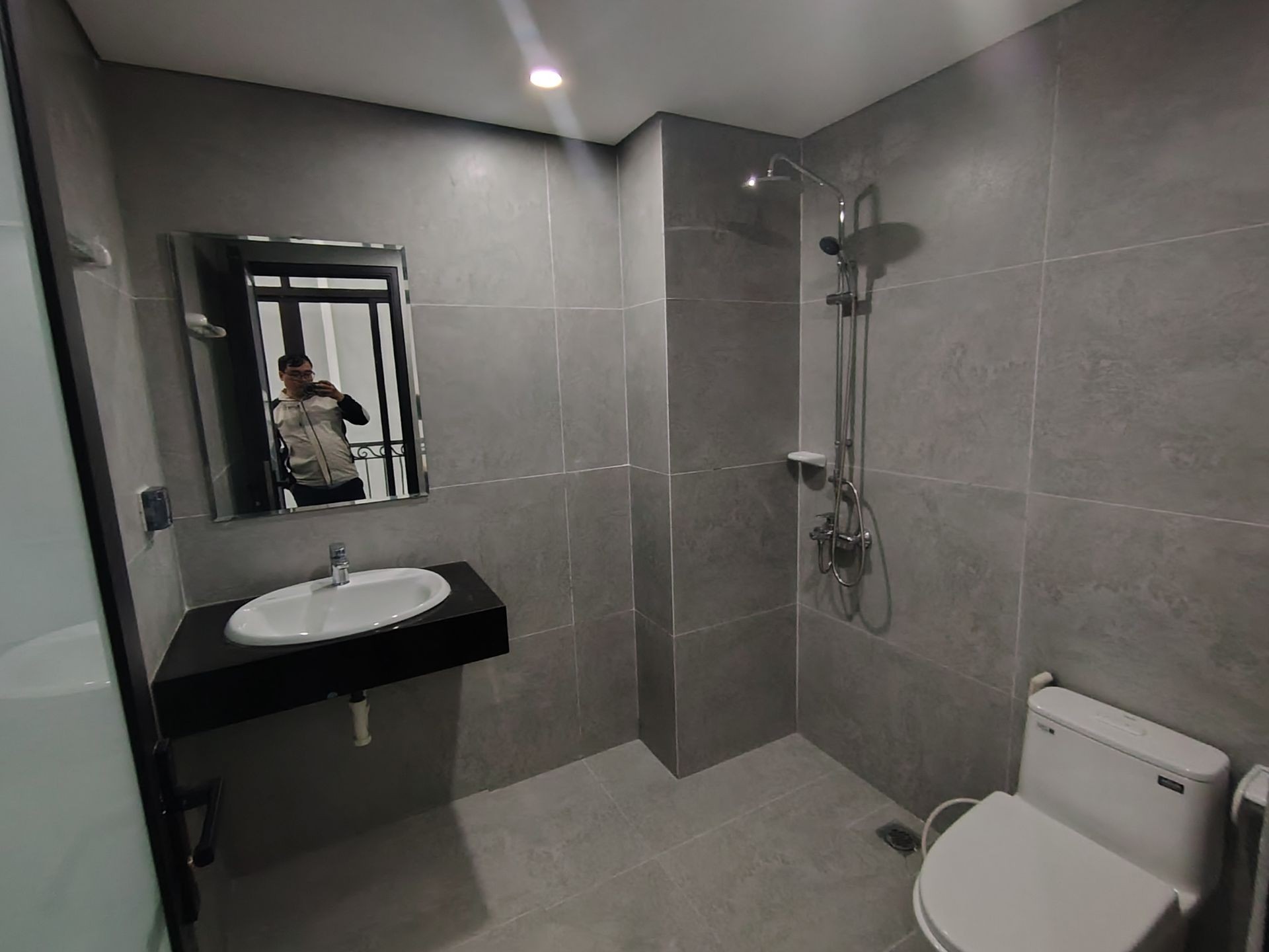 Bán nhà Thanh Lân - diện tích 43m2 5 tầng - thang máy, ô tô gửi cạnh nhà - giá 10,9 tỷ
