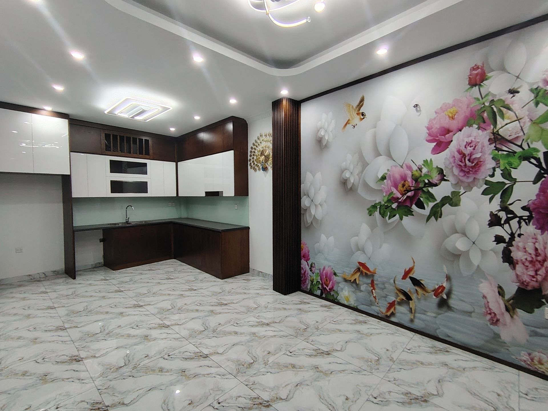 Bán nhà Thanh Lân - diện tích 43m2 5 tầng - thang máy, ô tô gửi cạnh nhà - giá 10,9 tỷ