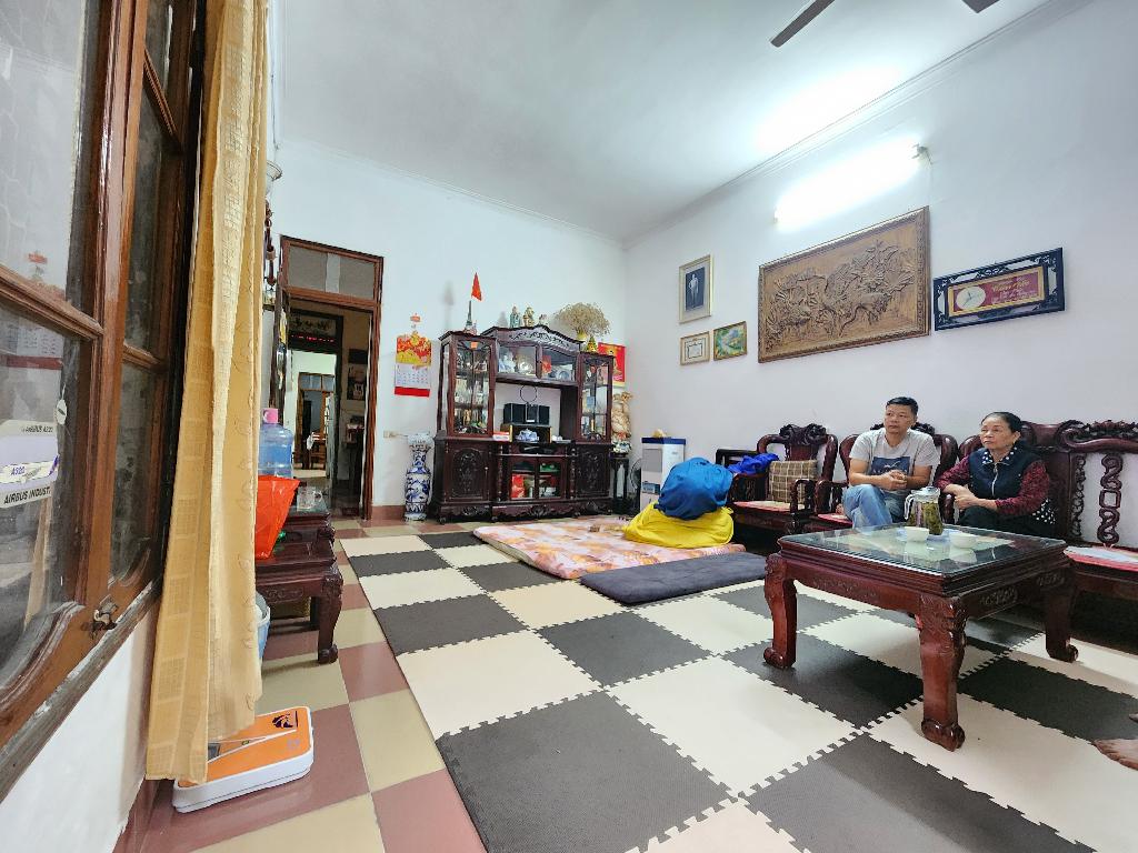 Bán nhà Hồng Hà - diện tích 170m2 3 tầng - Mặt ngõ thông - giá 35 tỷ