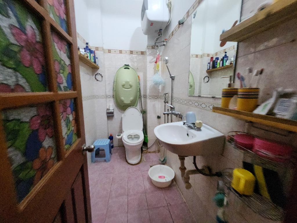 Bán nhà Hồng Hà - diện tích 170m2 3 tầng - Mặt ngõ thông - giá 35 tỷ