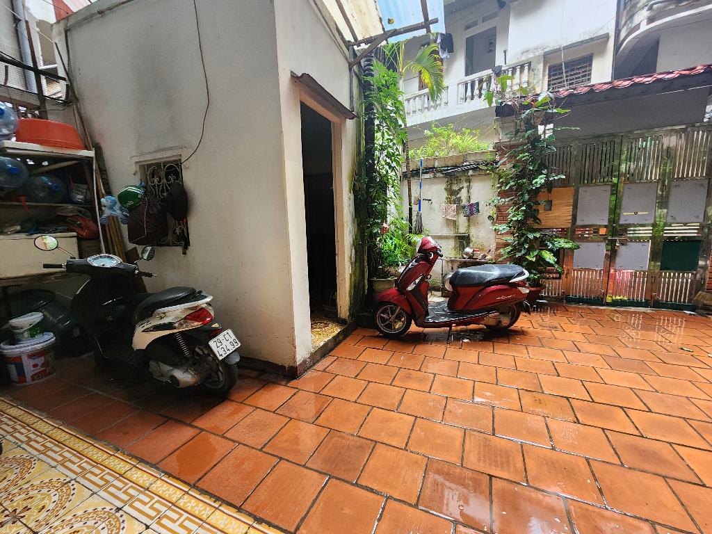 Bán nhà Hồng Hà - diện tích 170m2 3 tầng - Mặt ngõ thông - giá 35 tỷ