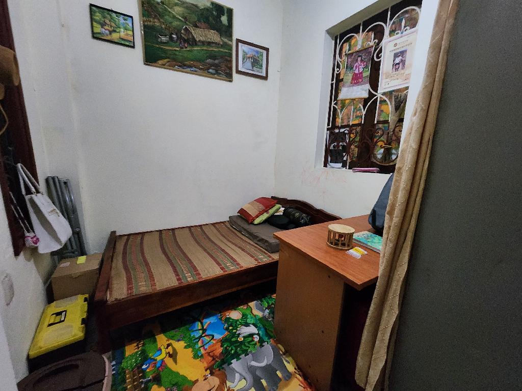 Bán nhà Hồng Hà - diện tích 170m2 3 tầng - Mặt ngõ thông - giá 35 tỷ