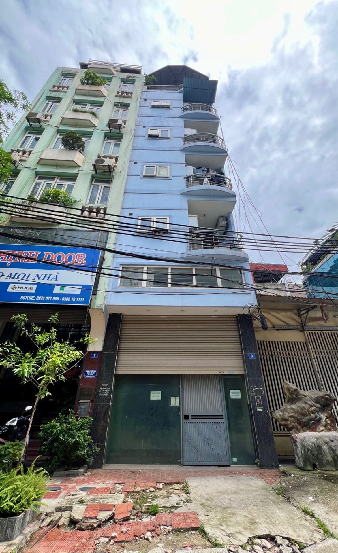 Bán nhà Giải Phóng - diện tích 63m2 6 tầng - Mặt ngõ to như phố - giá 30 tỷ