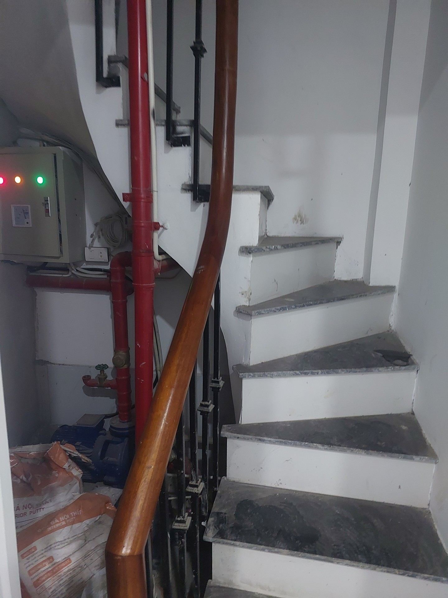 Bán nhà Giải Phóng - diện tích 46m2 6 tầng - Ô tô đỗ cửa - giá 15,3 tỷ