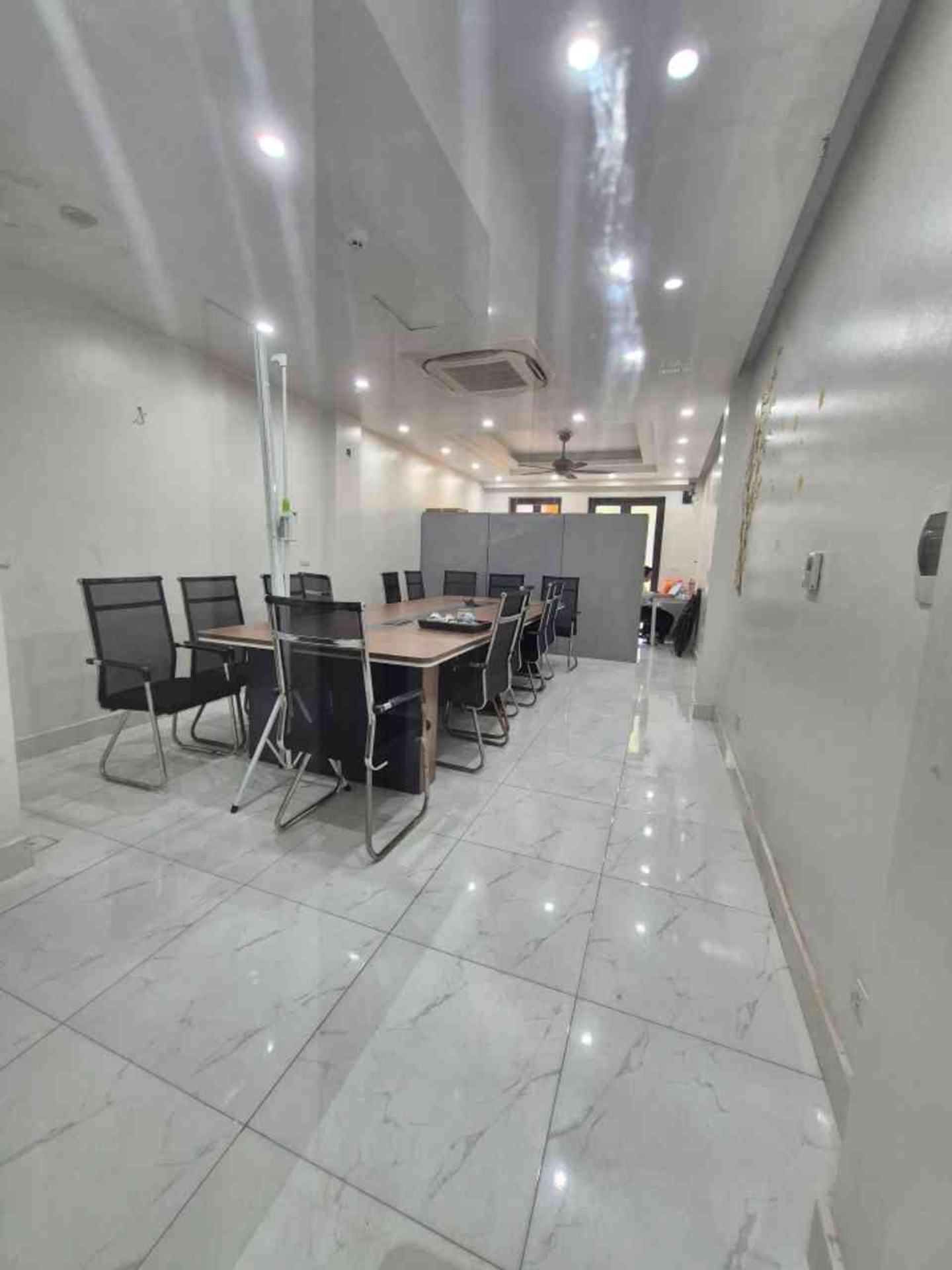 Bán nhà Tam Trinh - diện tích 66m2 5 tầng - thang máy xịn xò - giá 21 tỷ