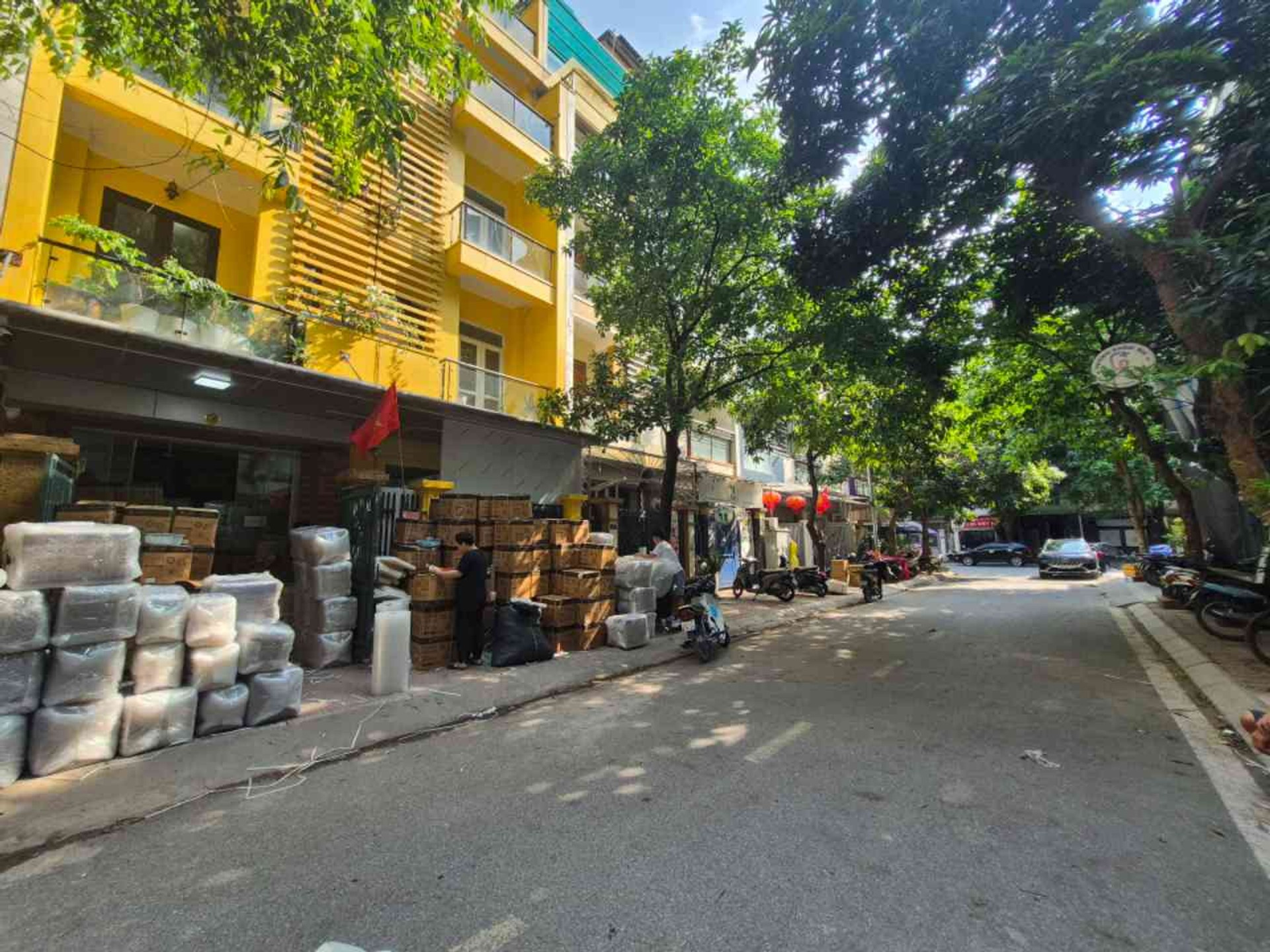 Bán nhà Tam Trinh - diện tích 66m2 5 tầng - thang máy xịn xò - giá 21 tỷ