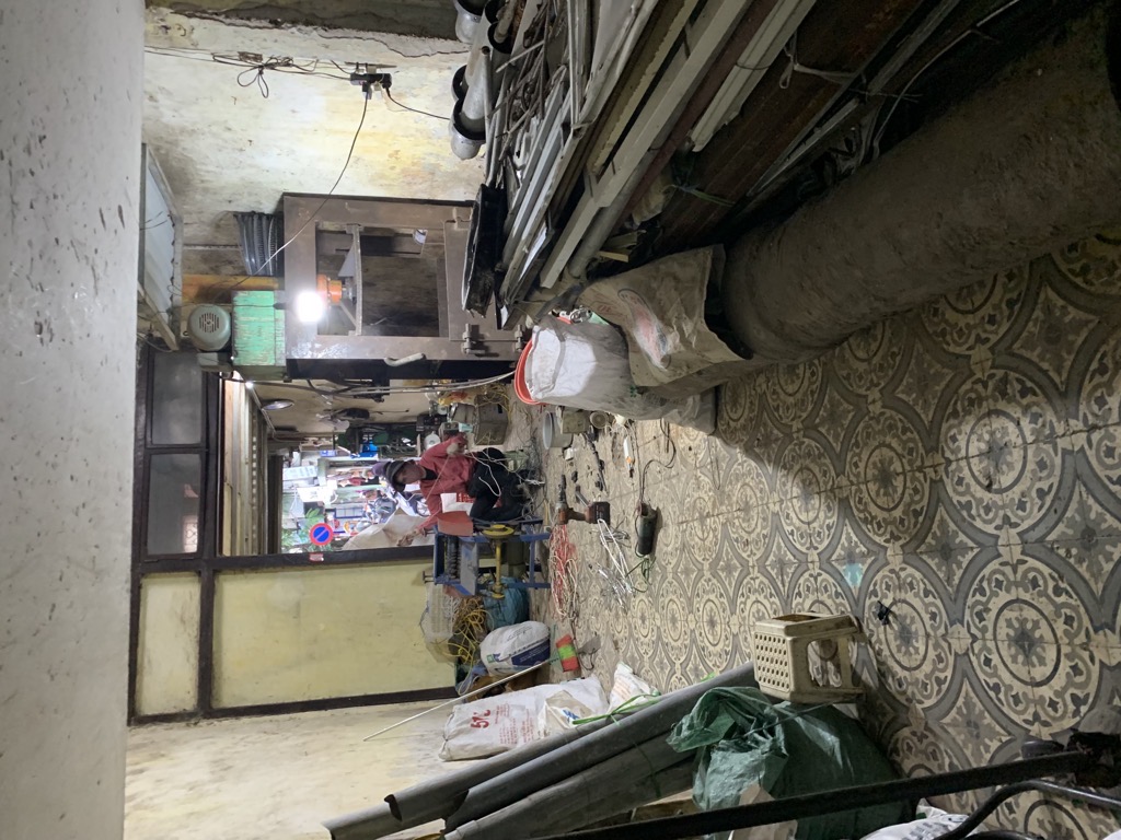 Bán nhà Nguyễn Khuyến - diện tích 186m2 2 tầng - ô tô tránh - giá 61 tỷ