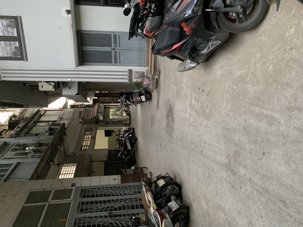 Bán nhà Nguyễn Khuyến - diện tích 186m2 2 tầng - ô tô tránh - giá 61 tỷ