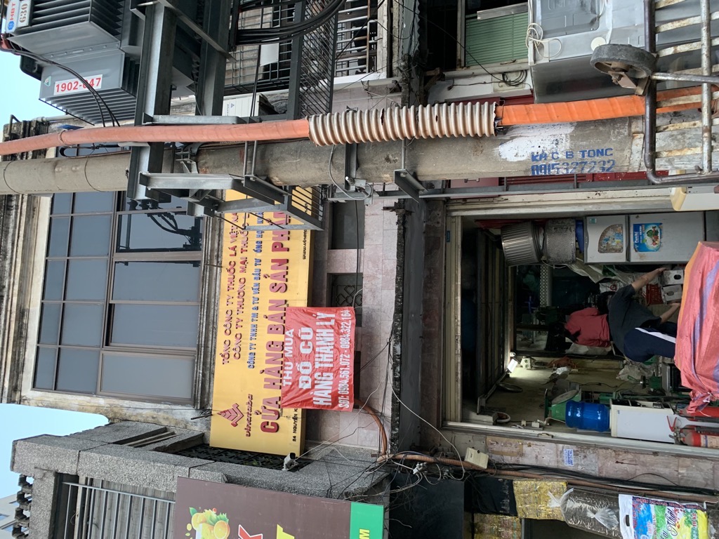 Bán nhà Nguyễn Khuyến - diện tích 186m2 2 tầng - ô tô tránh - giá 61 tỷ