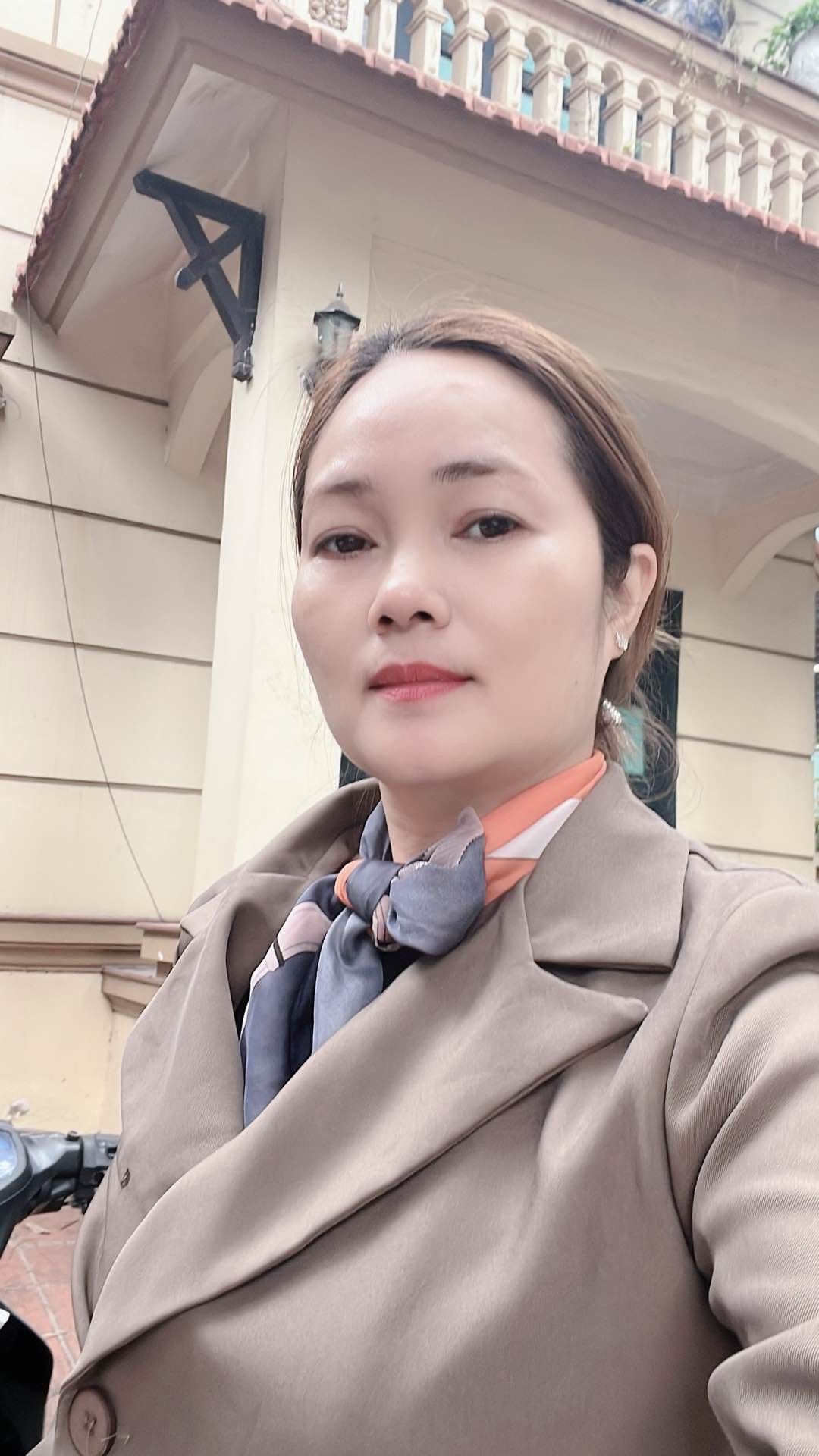 Bán nhà Bán Đảo Linh Đàm - diện tích 508m2 4 tầng - Chỉ có 1 mặt tiền - giá 200 tỷ