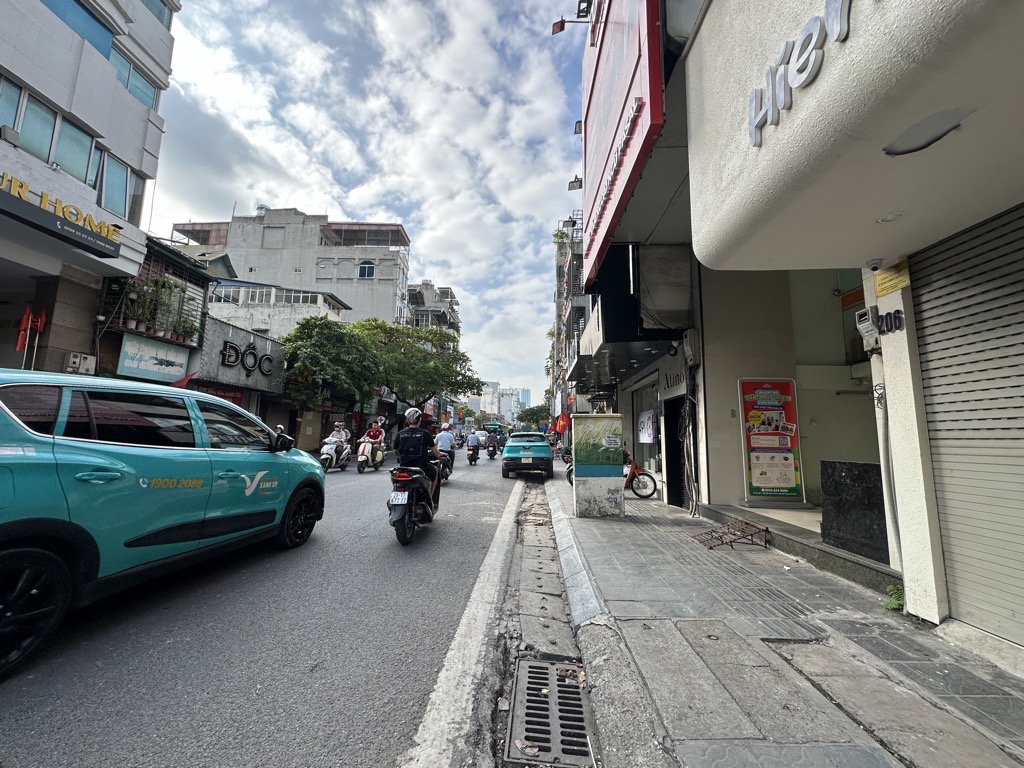 Bán nhà Bạch Mai - diện tích 112.2m2 7 tầng - SIÊU PHẨM MẶT PHỐ - giá 61 tỷ