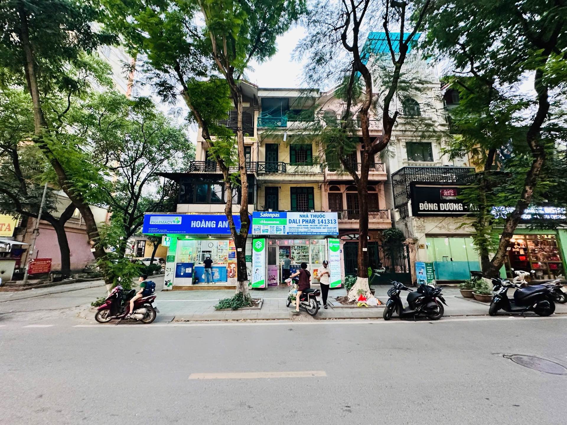 Bán nhà Trần Nguyên Đán - diện tích 80m2 4 tầng - Mặt phố siêu ngon - giá 55 tỷ