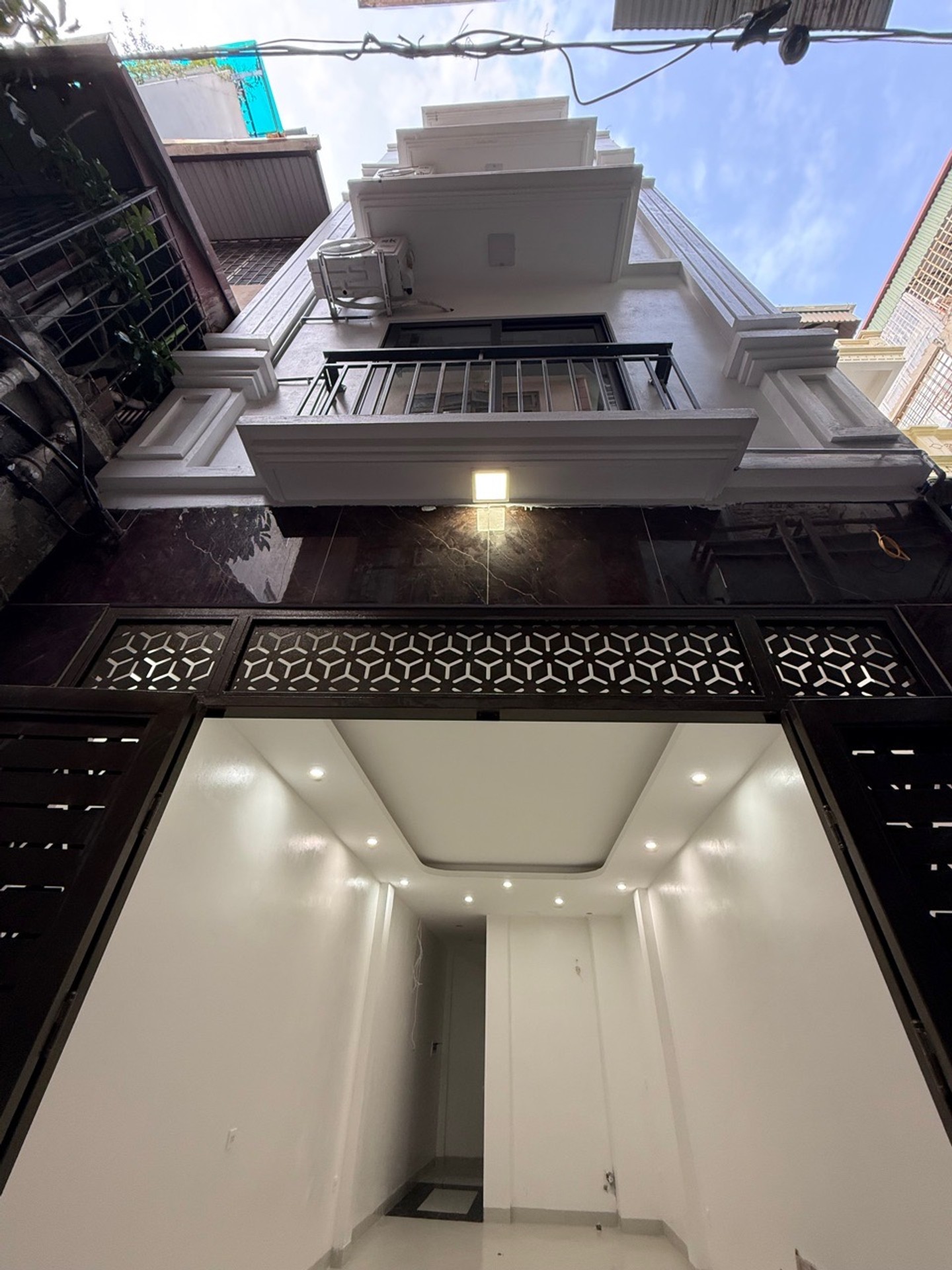 Bán nhà Hai Bà Trưng - diện tích 36m2 5 tầng - Nhà mới đẹp, thang máy - giá 12,8 tỷ